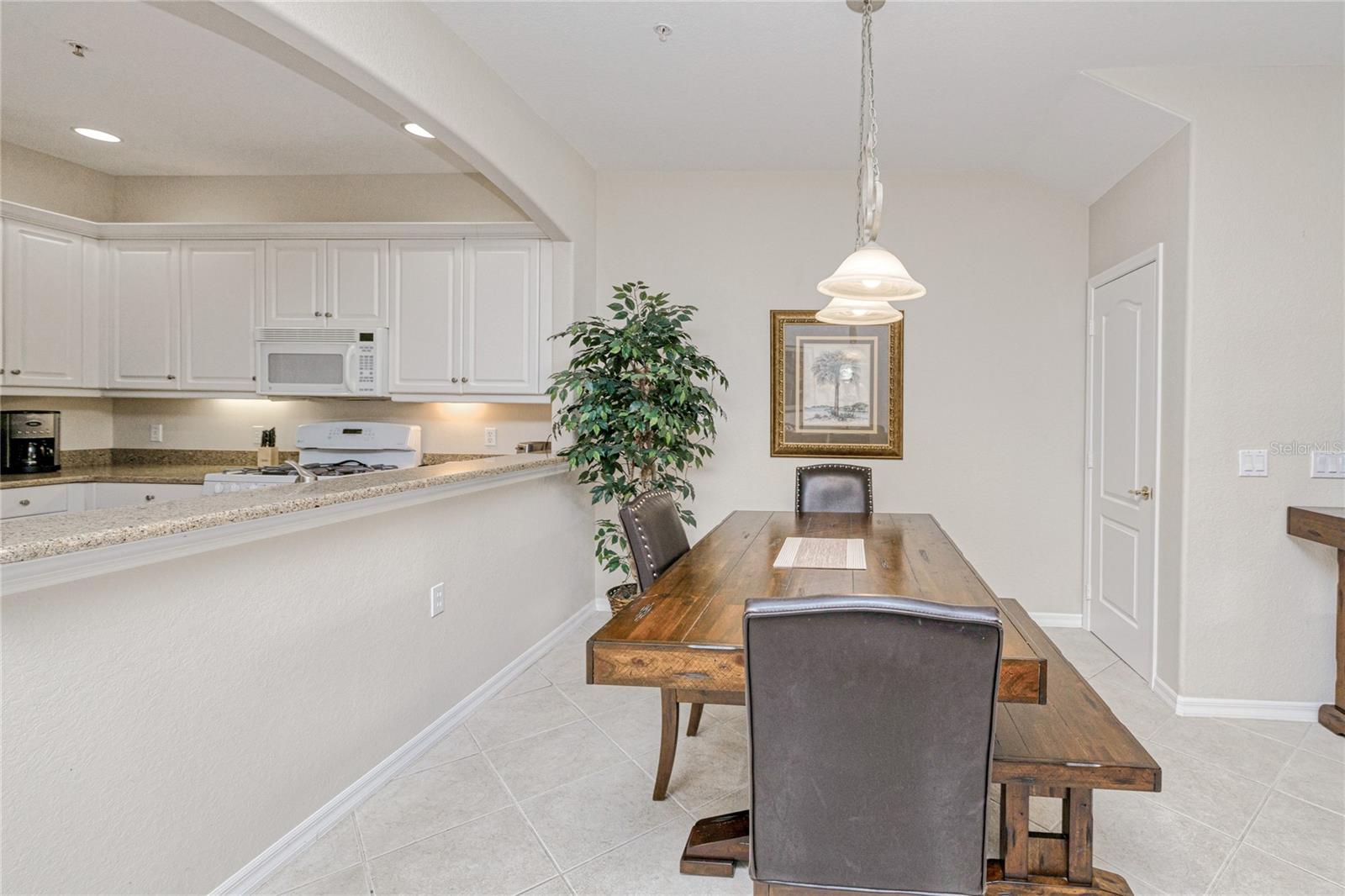 Image 7 of 55 For 3211 Cottonwood Bend 702