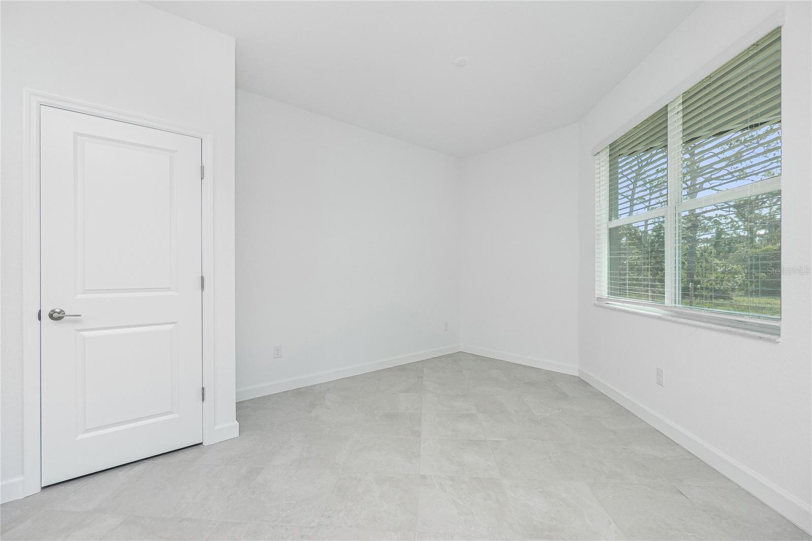 Image 17 of 47 For 8488 Saint Kitts Circle