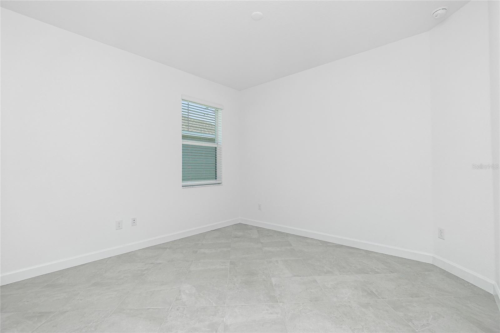 Image 35 of 47 For 8488 Saint Kitts Circle