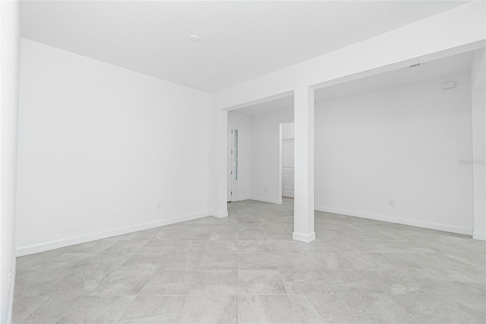 Image 6 of 47 For 8488 Saint Kitts Circle