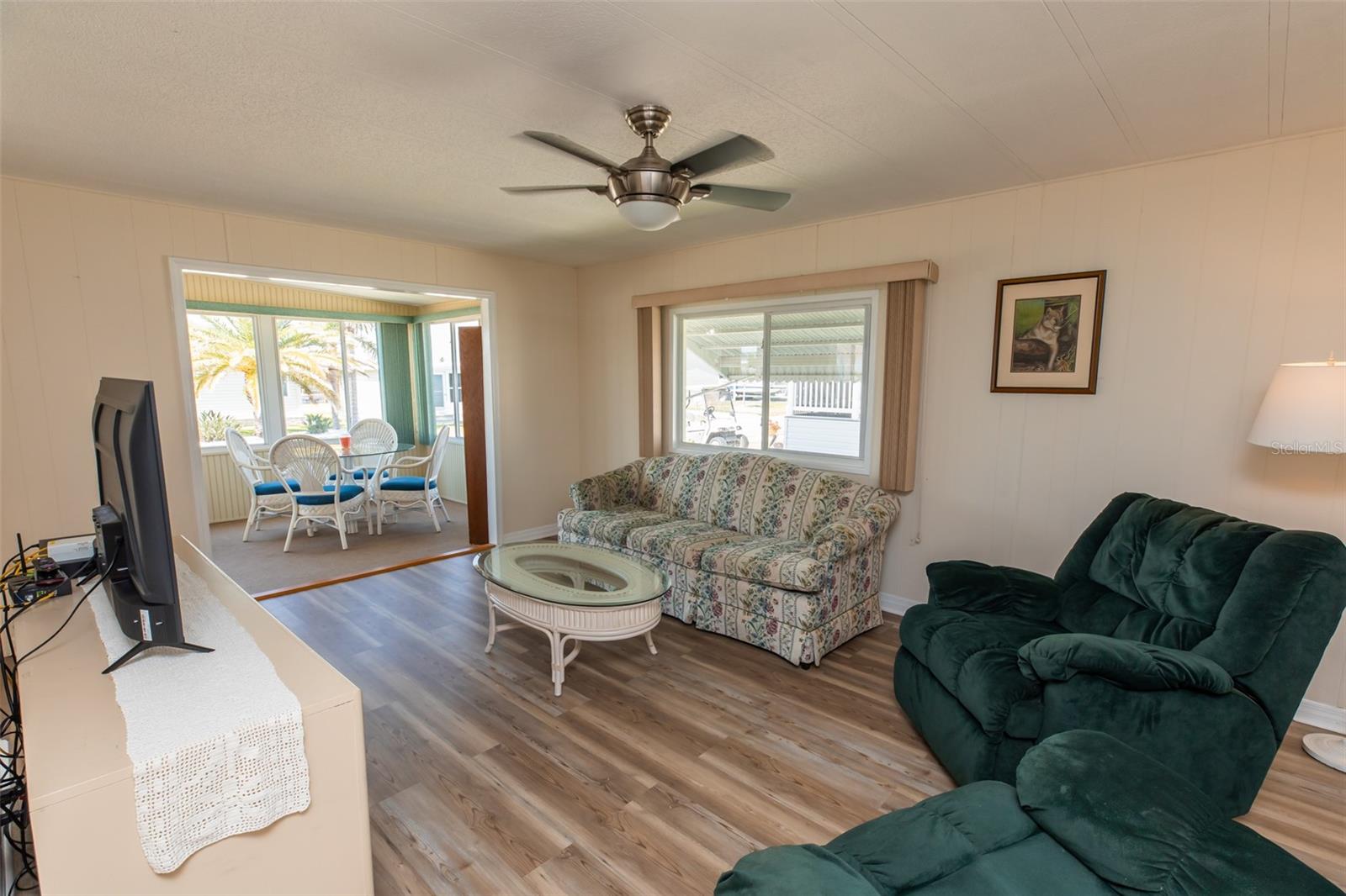 Image 7 of 40 For 643 Blackburn Boulevard