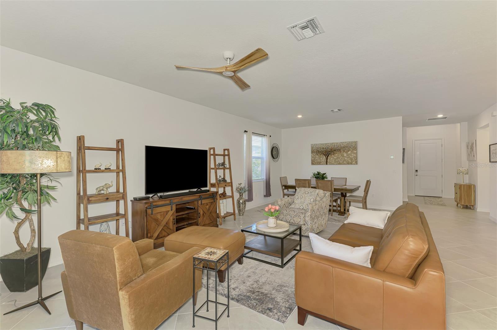 Image 18 of 57 For 10995 Pinot Drive