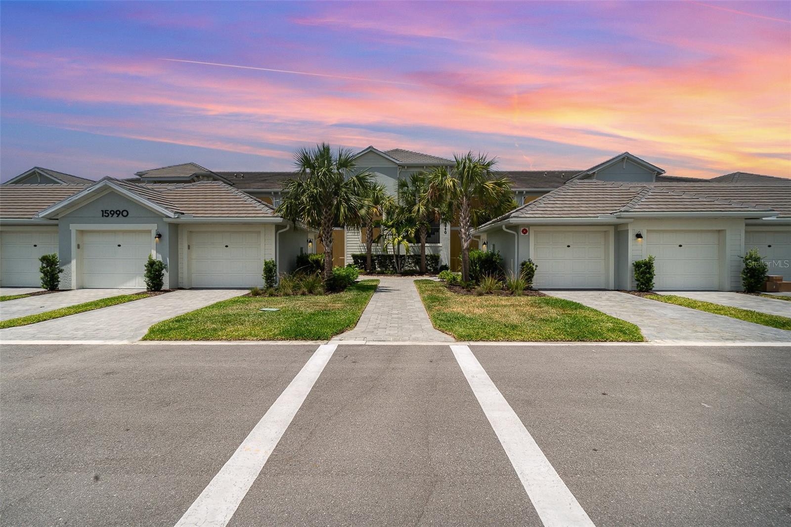 Image 24 of 59 For 15990 Grassland Lane 3024