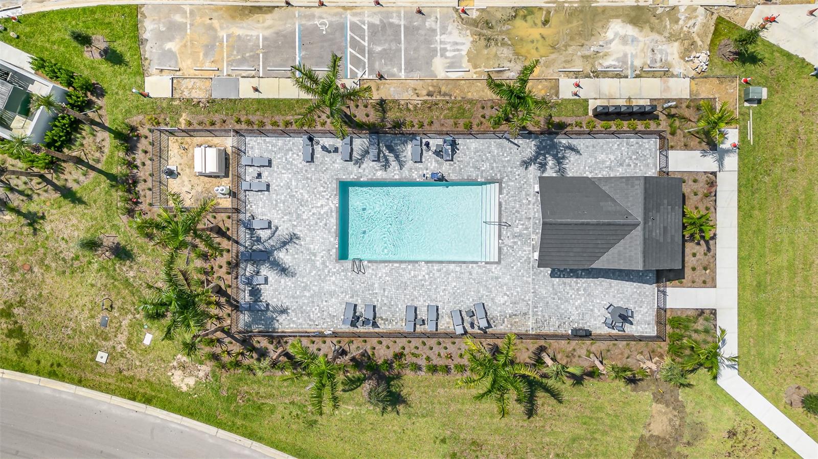 Image 39 of 59 For 15990 Grassland Lane 3024