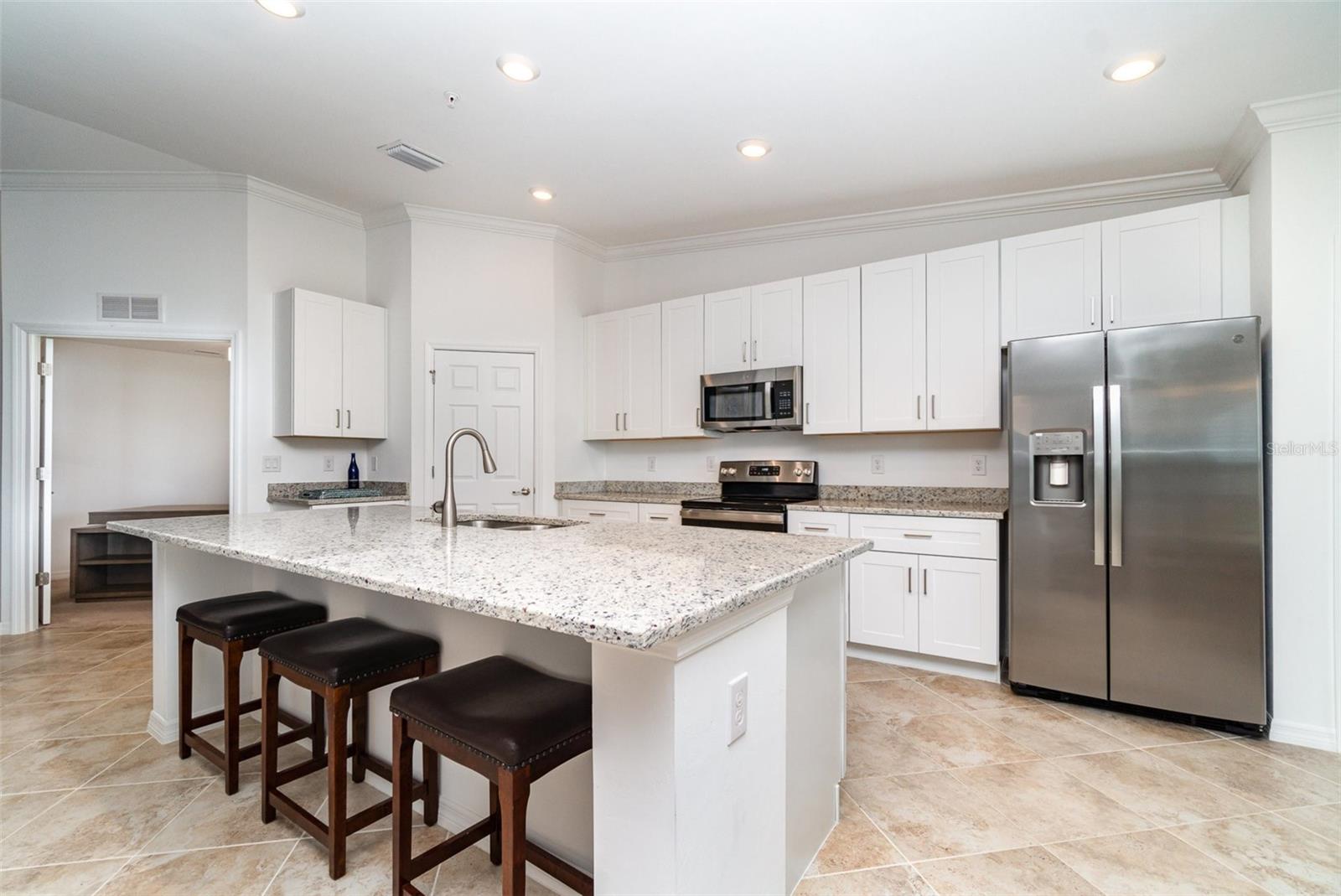 Image 6 of 59 For 15990 Grassland Lane 3024