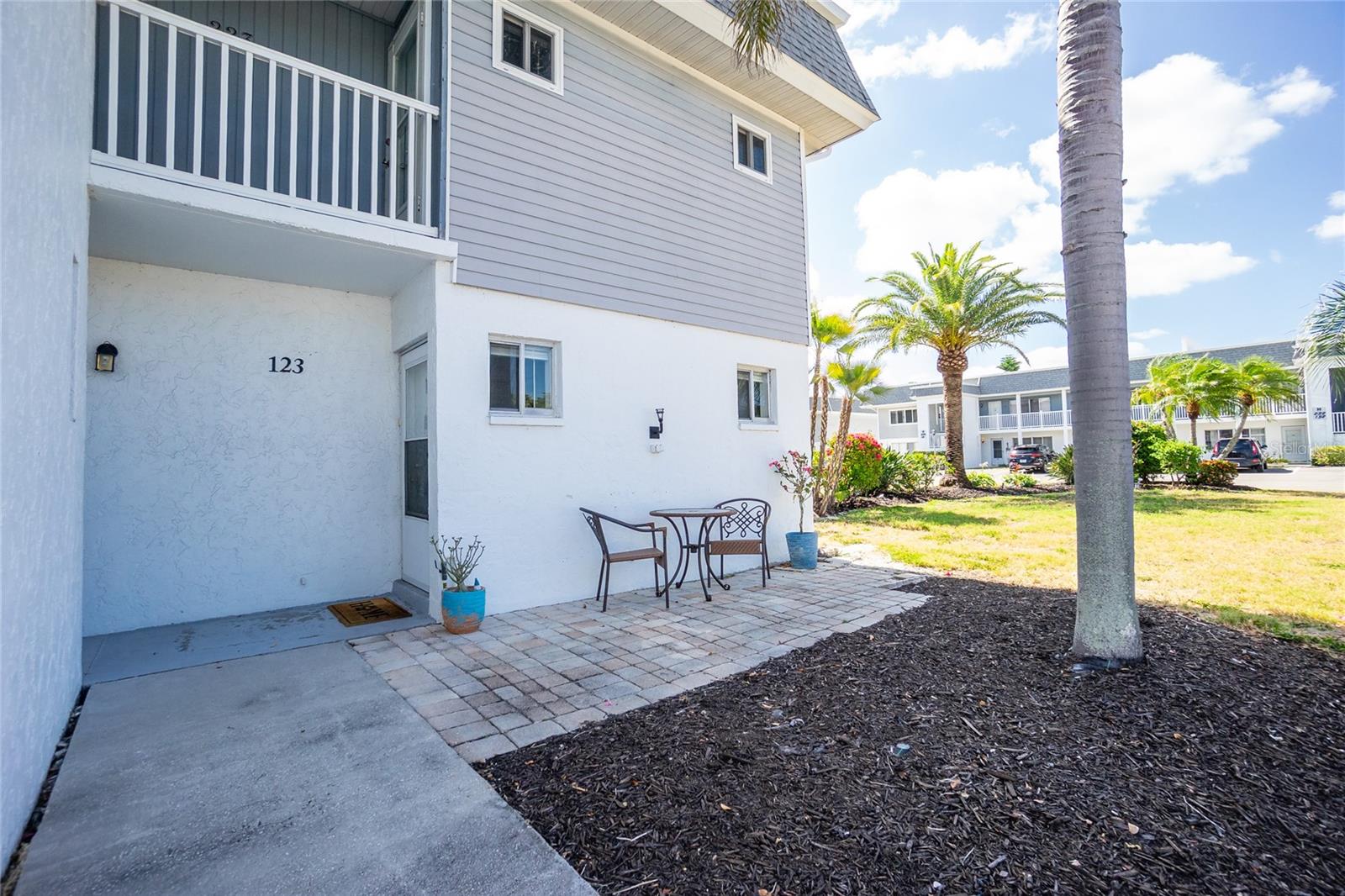 Image 3 of 53 For 22375 Edgewater Drive 123