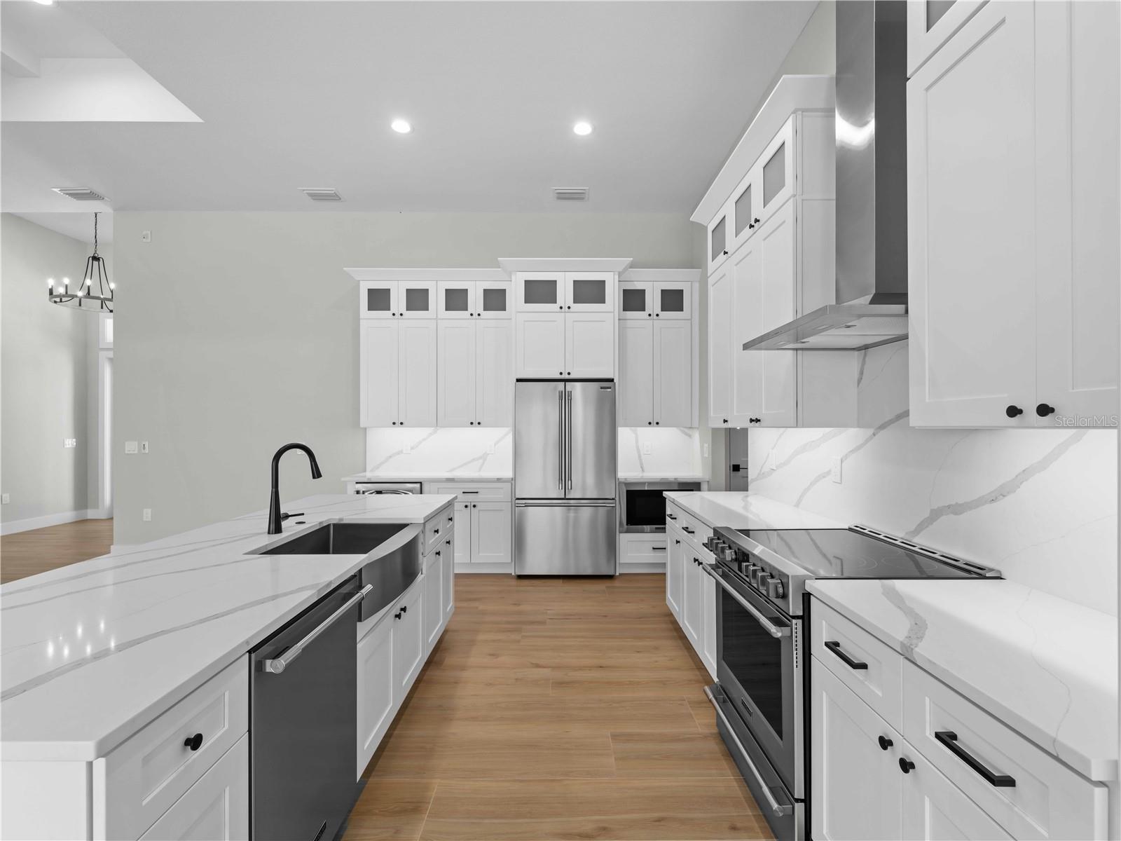 Image 18 of 93 For 15504 Melport Circle