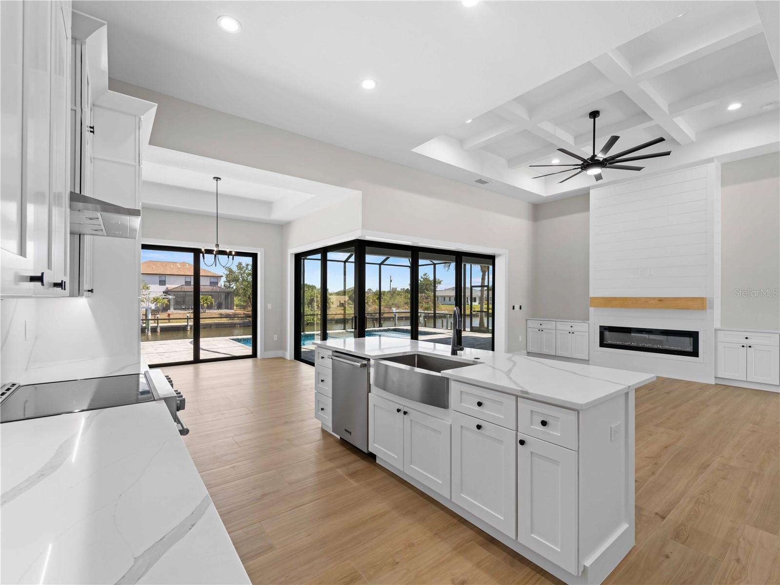 Image 21 of 93 For 15504 Melport Circle