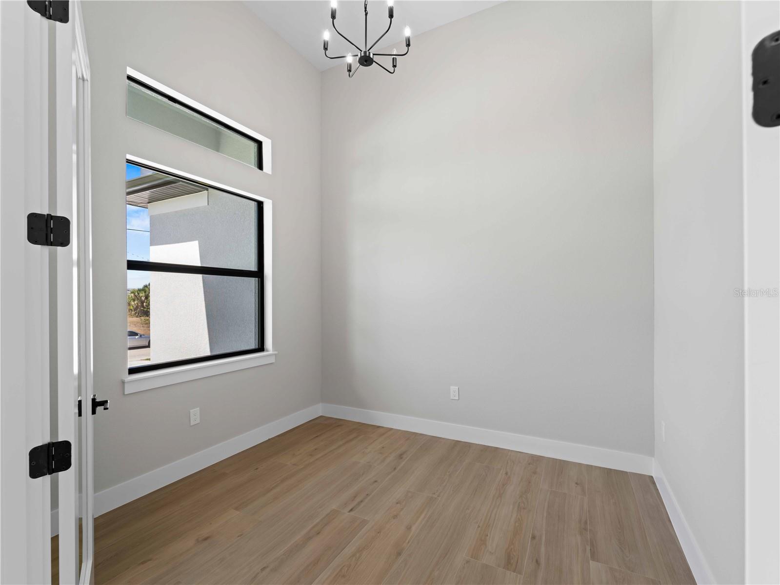 Image 35 of 93 For 15504 Melport Circle