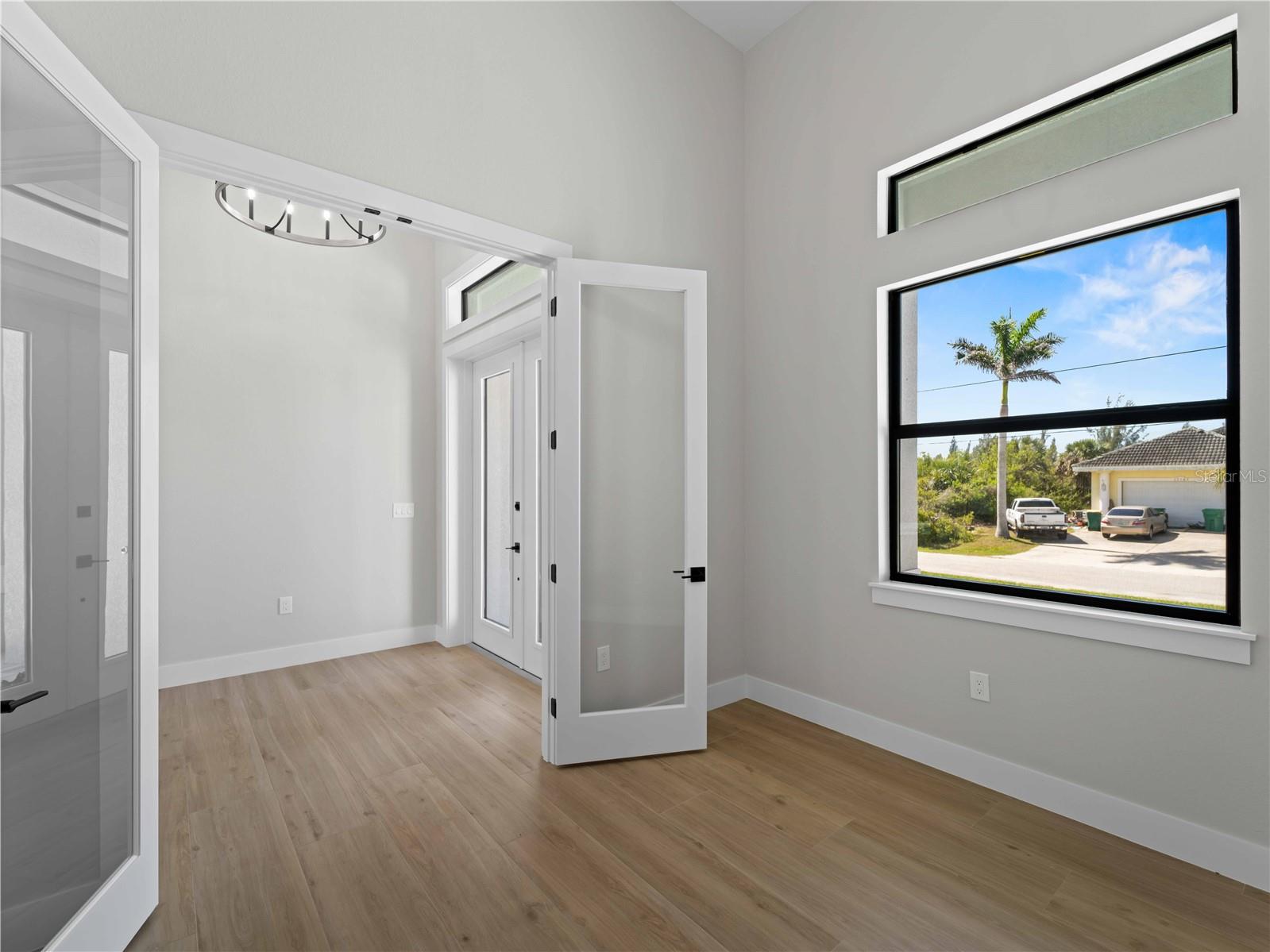 Image 36 of 93 For 15504 Melport Circle
