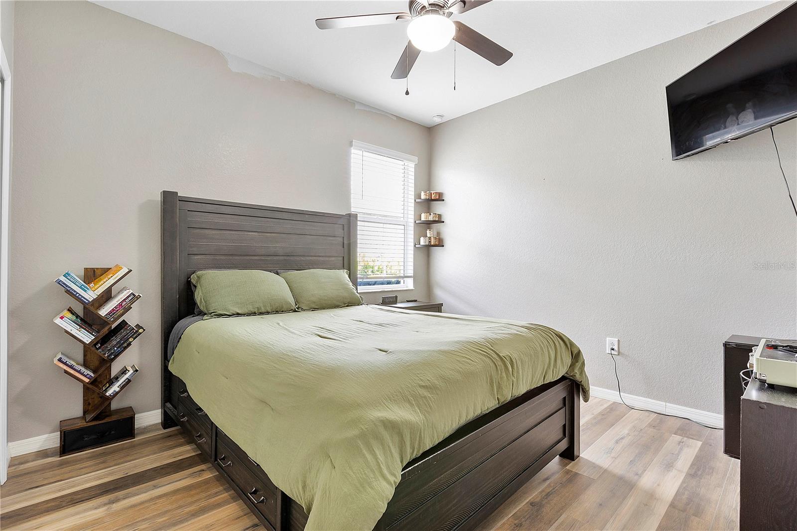 Image 12 of 79 For 17556 Winding Wood Lane