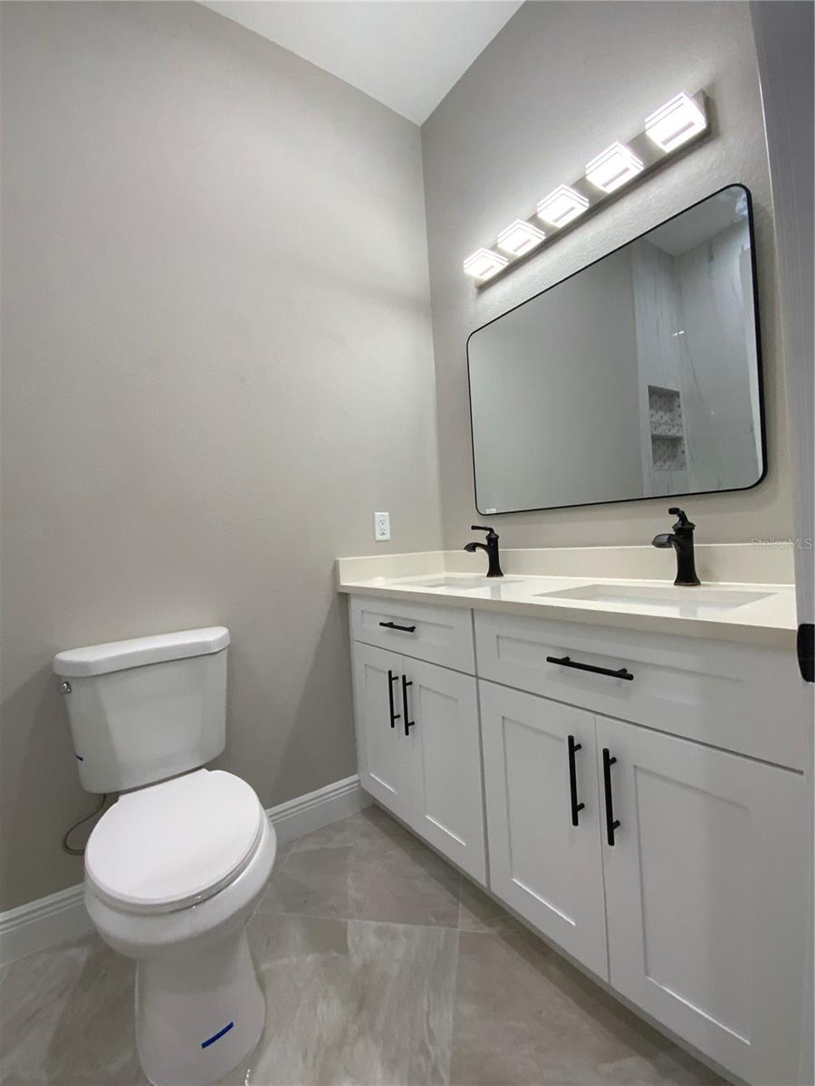 Listing photo id 31 for 1201 Childress Avenue