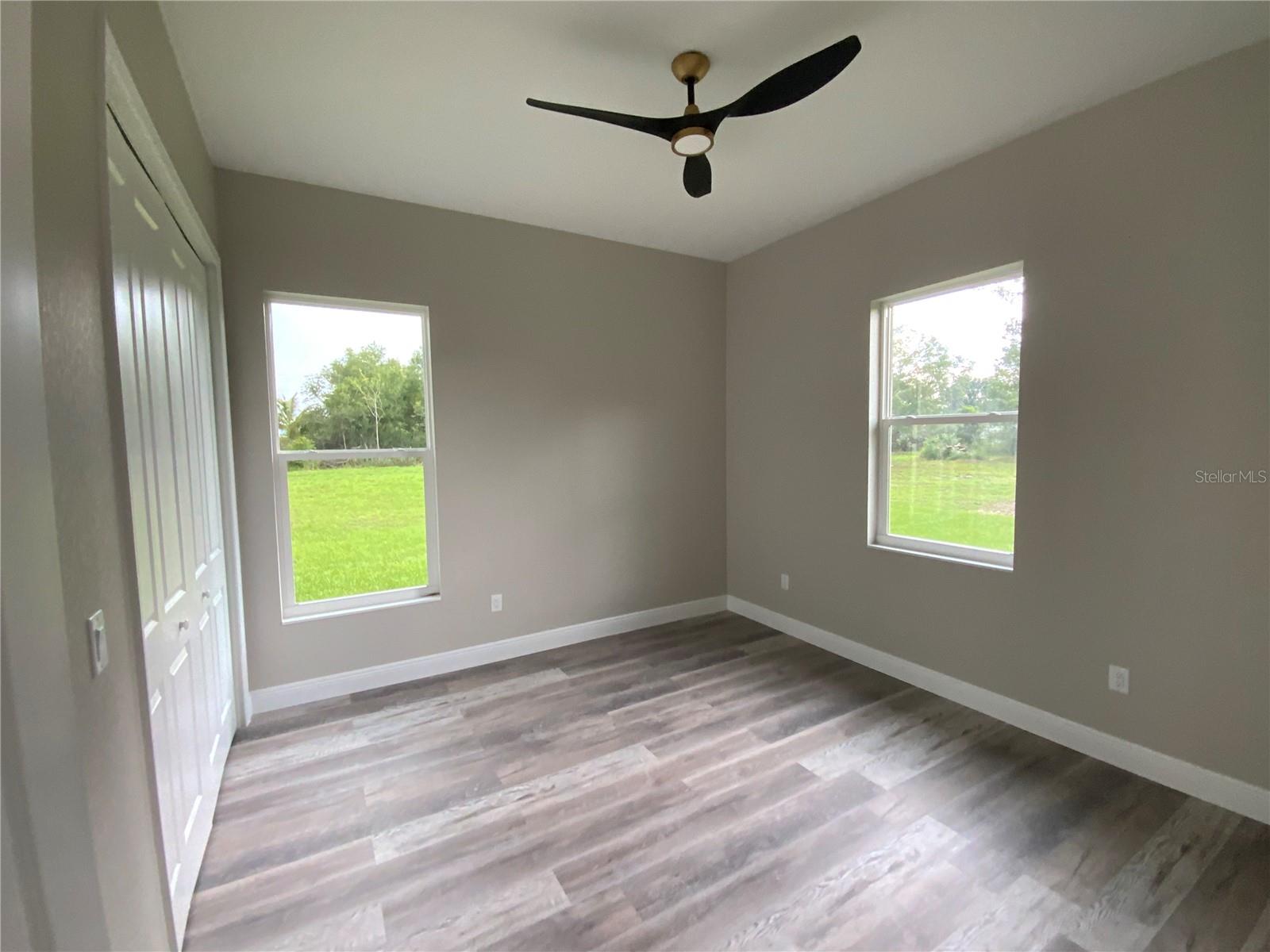 Listing photo id 37 for 1201 Childress Avenue