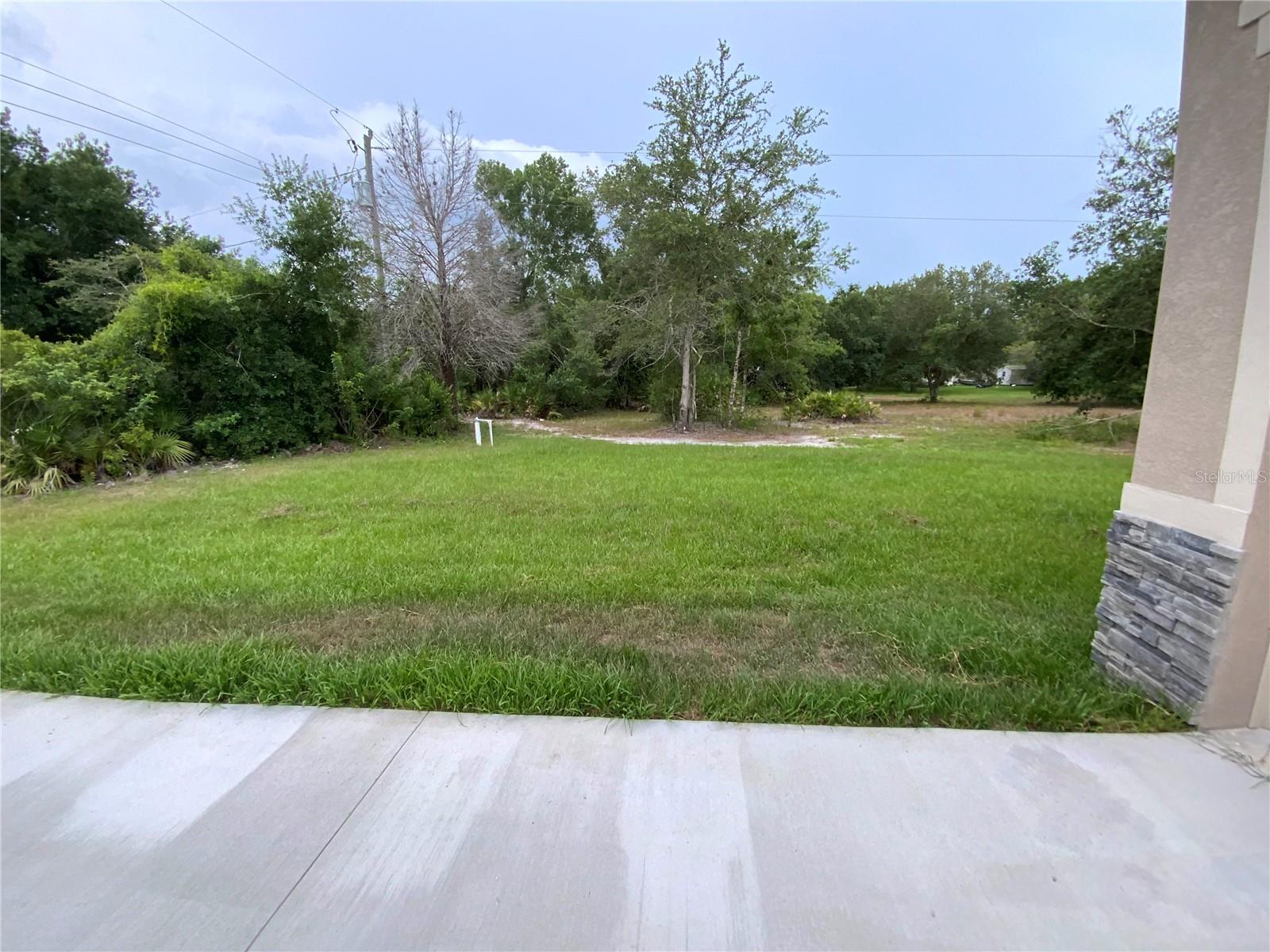 Listing photo id 45 for 1201 Childress Avenue