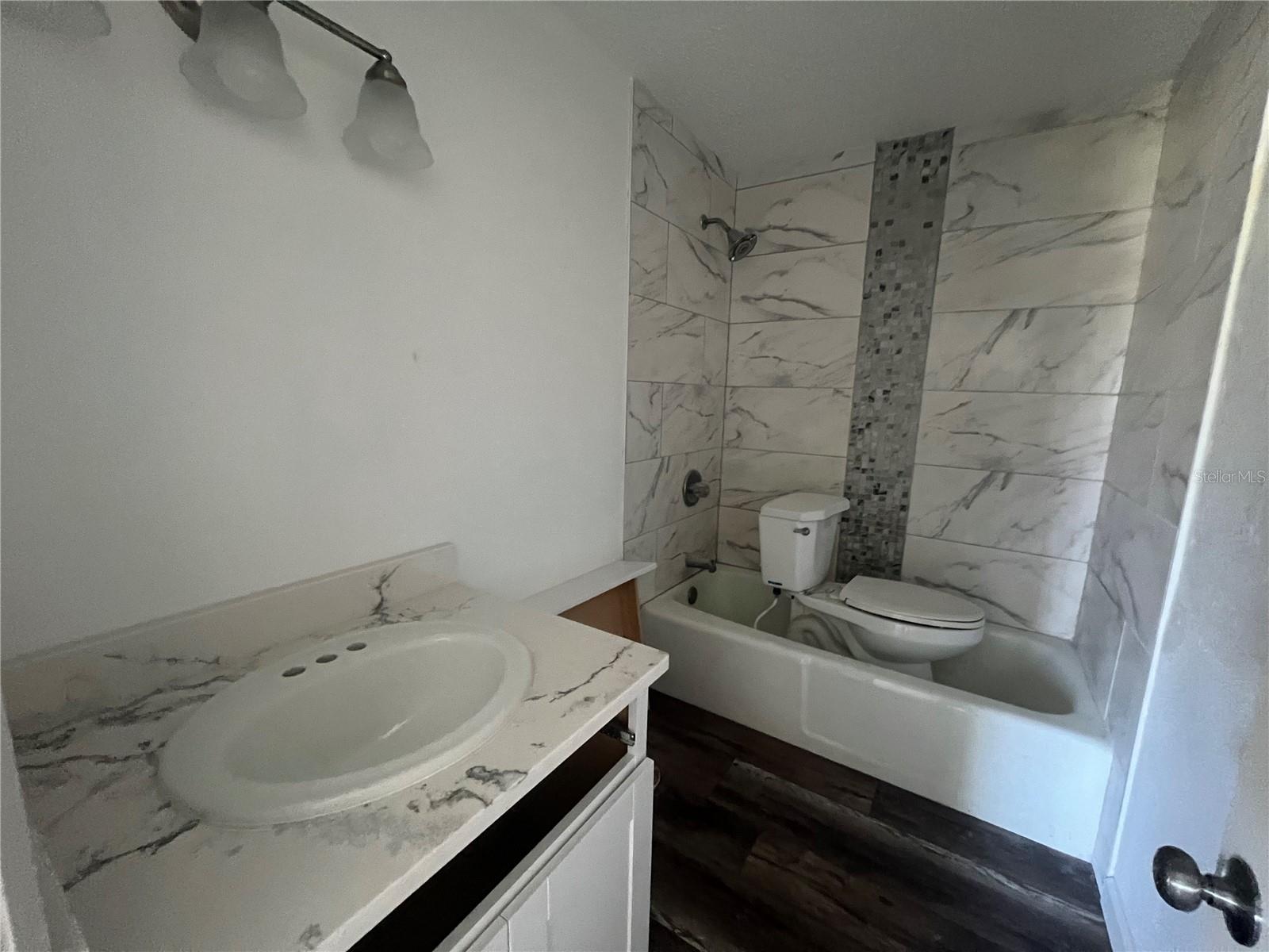 Image 8 of 14 For 2533 Myrtle Avenue 2