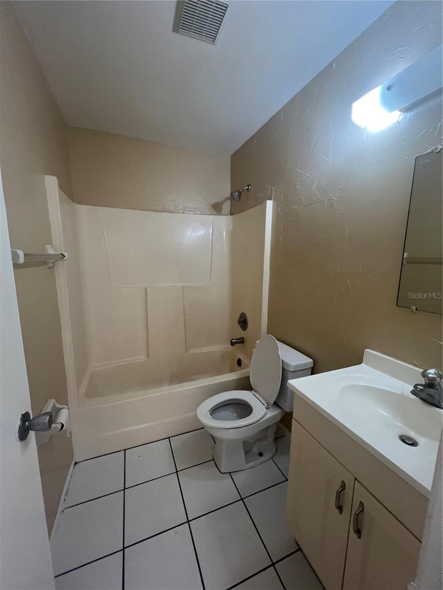 Image 15 of 16 For 9482 Tacoma Avenue A