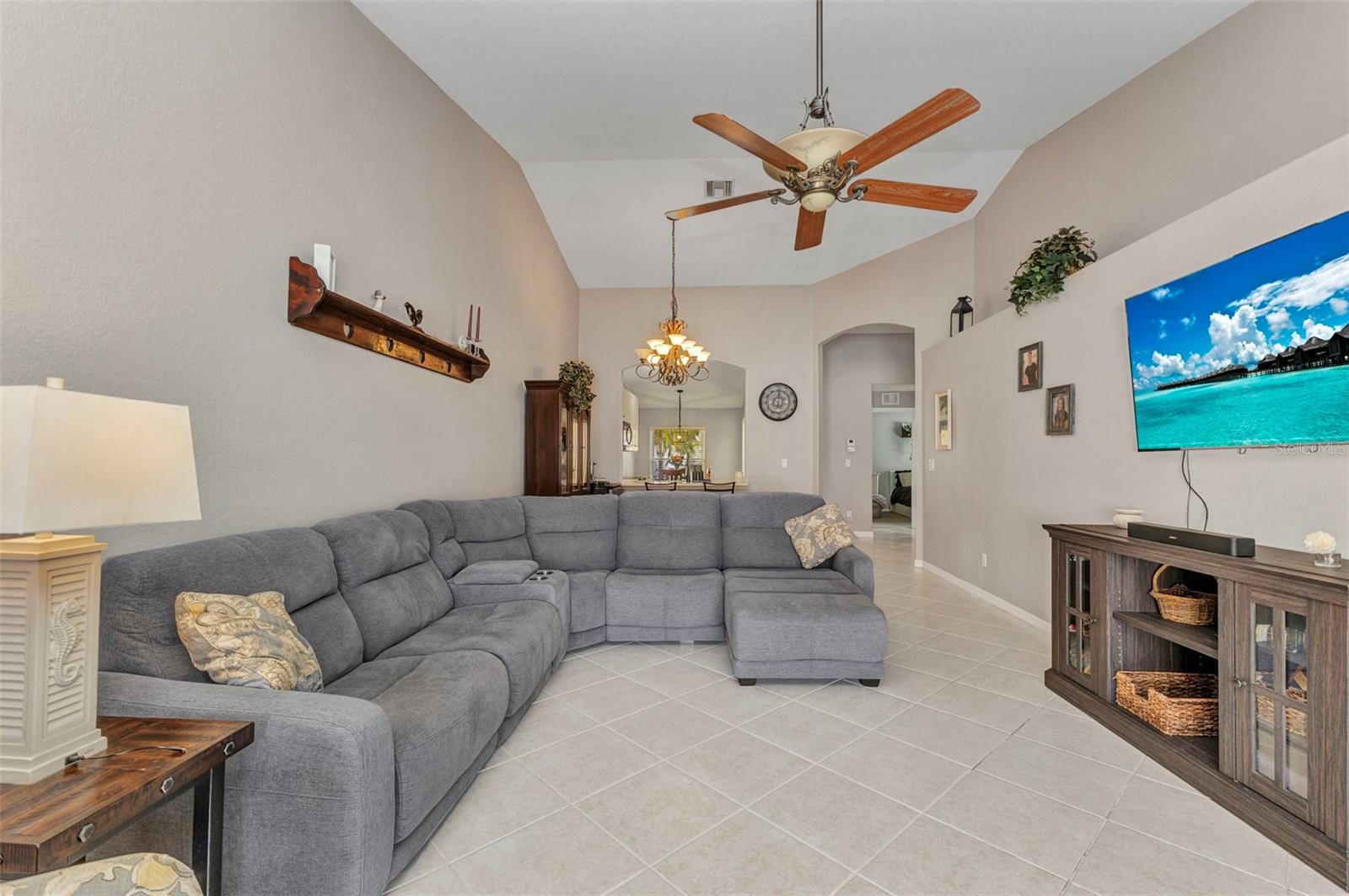 Image 10 of 30 For 3715 Albacete Circle 93