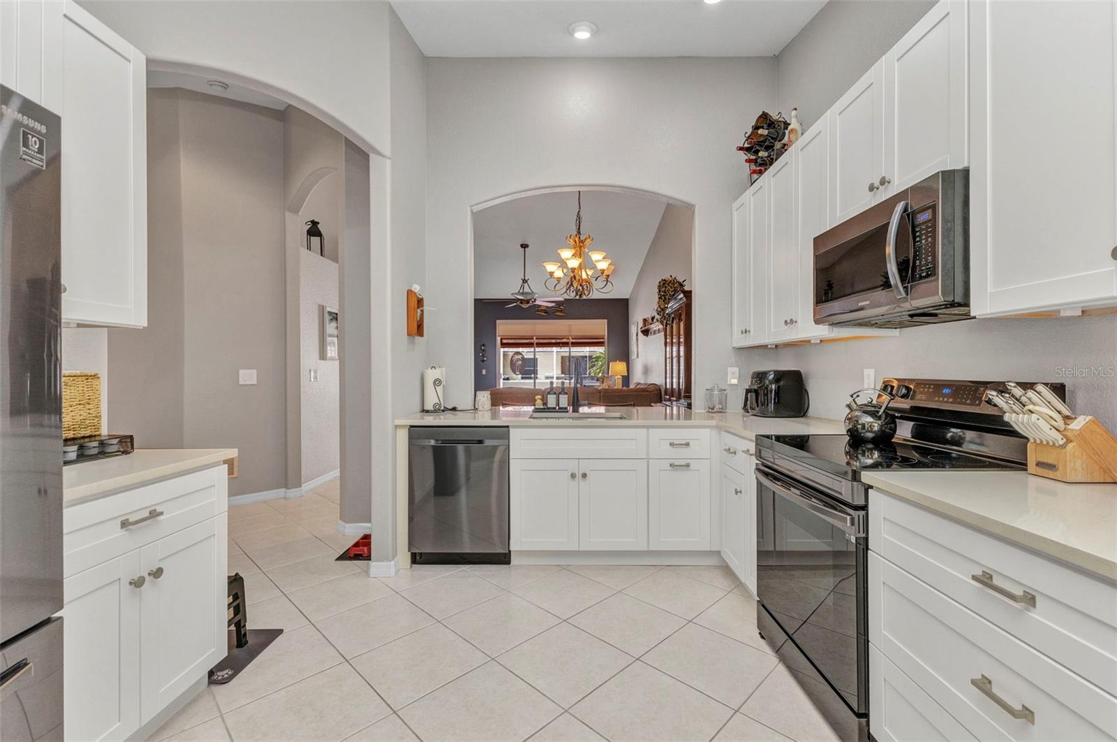 Image 4 of 30 For 3715 Albacete Circle 93