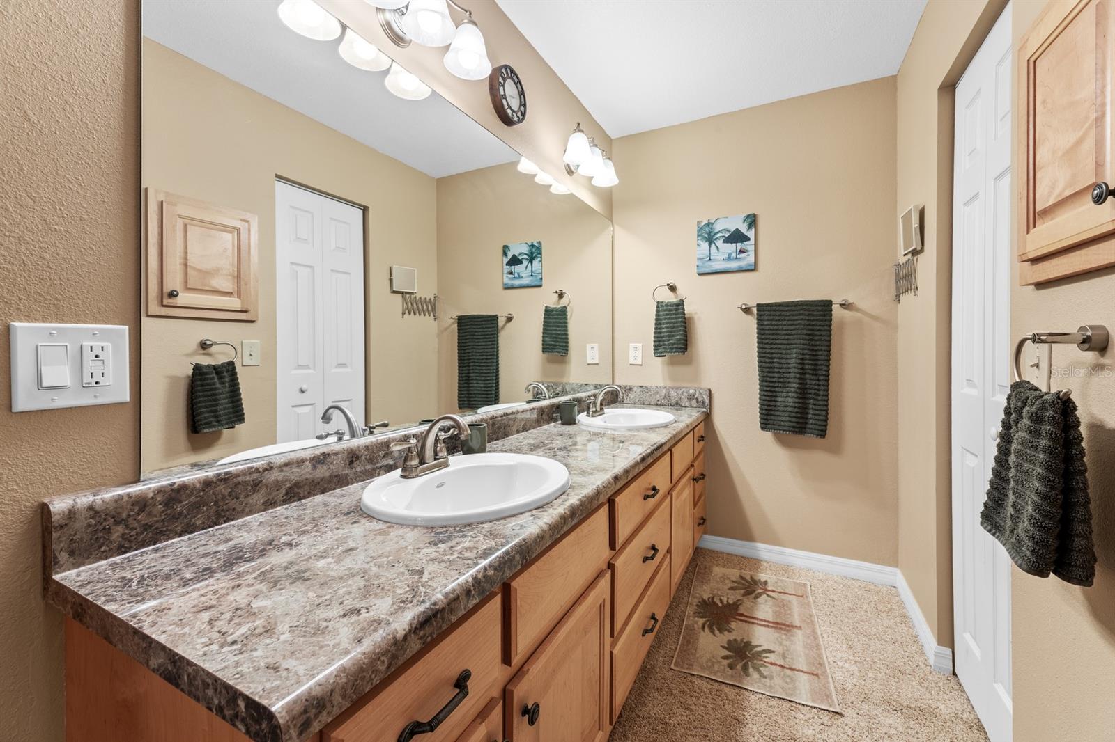 Image 15 of 25 For 26336 Nadir Road 3