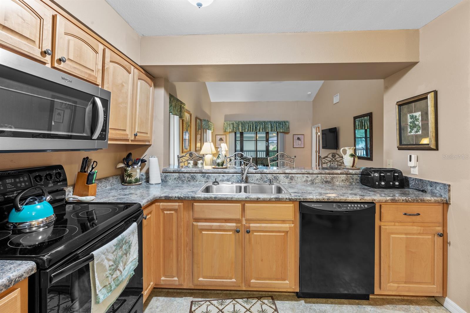 Image 8 of 25 For 26336 Nadir Road 3
