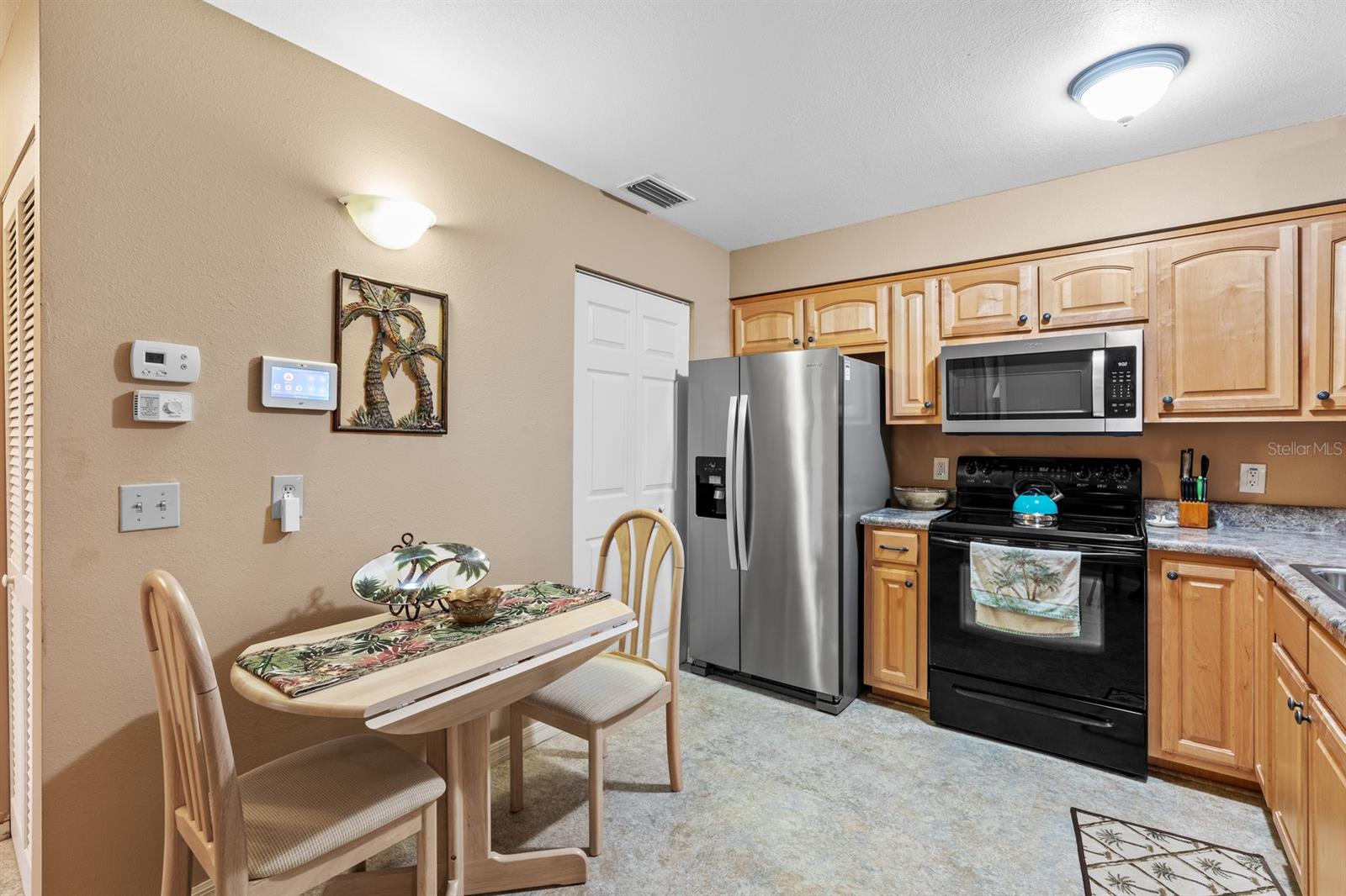 Image 9 of 25 For 26336 Nadir Road 3