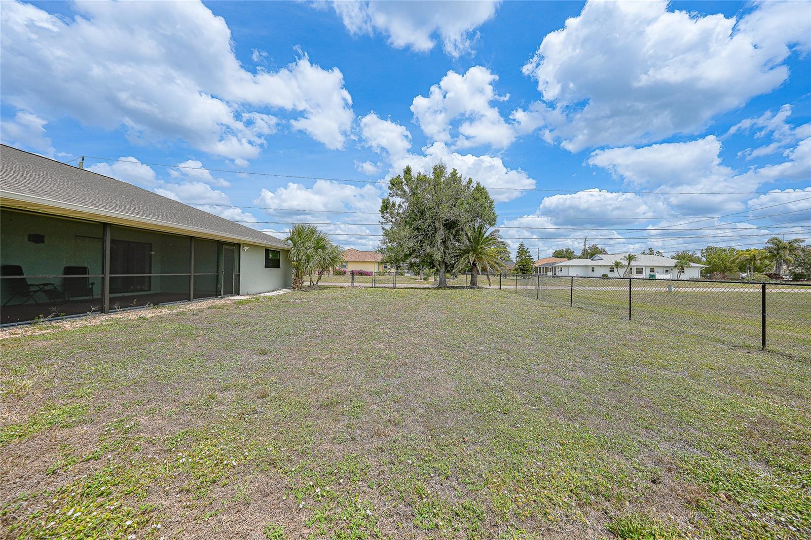 Image 27 of 32 For 26103 Salonika Lane
