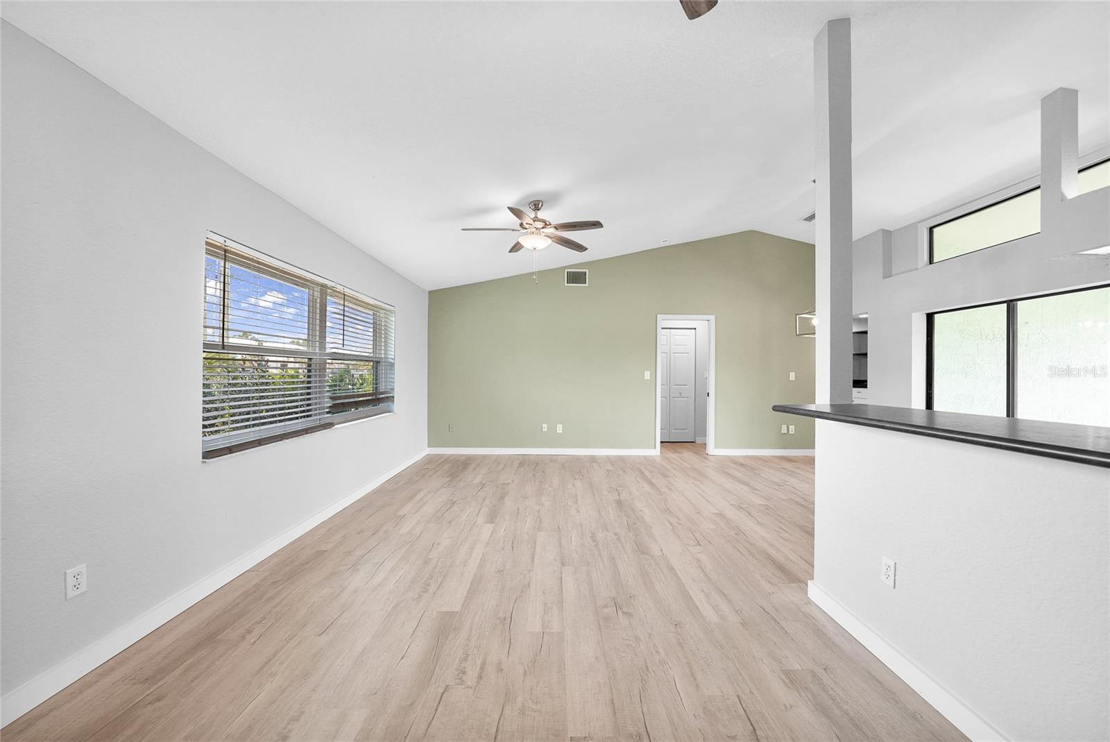Image 5 of 32 For 26103 Salonika Lane