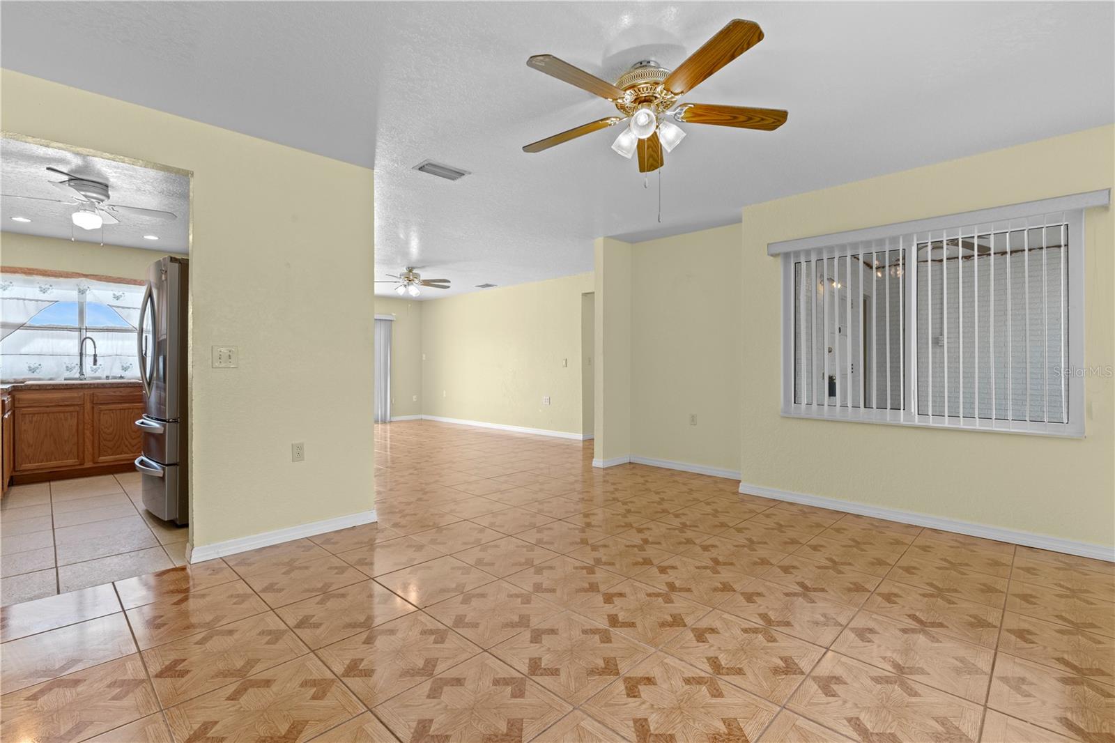 Image 12 of 33 For 5527 Fairway Drive S