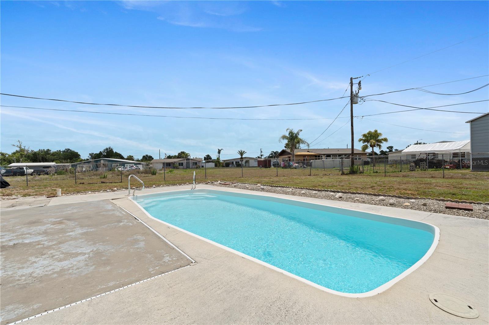 Image 2 of 33 For 5527 Fairway Drive S