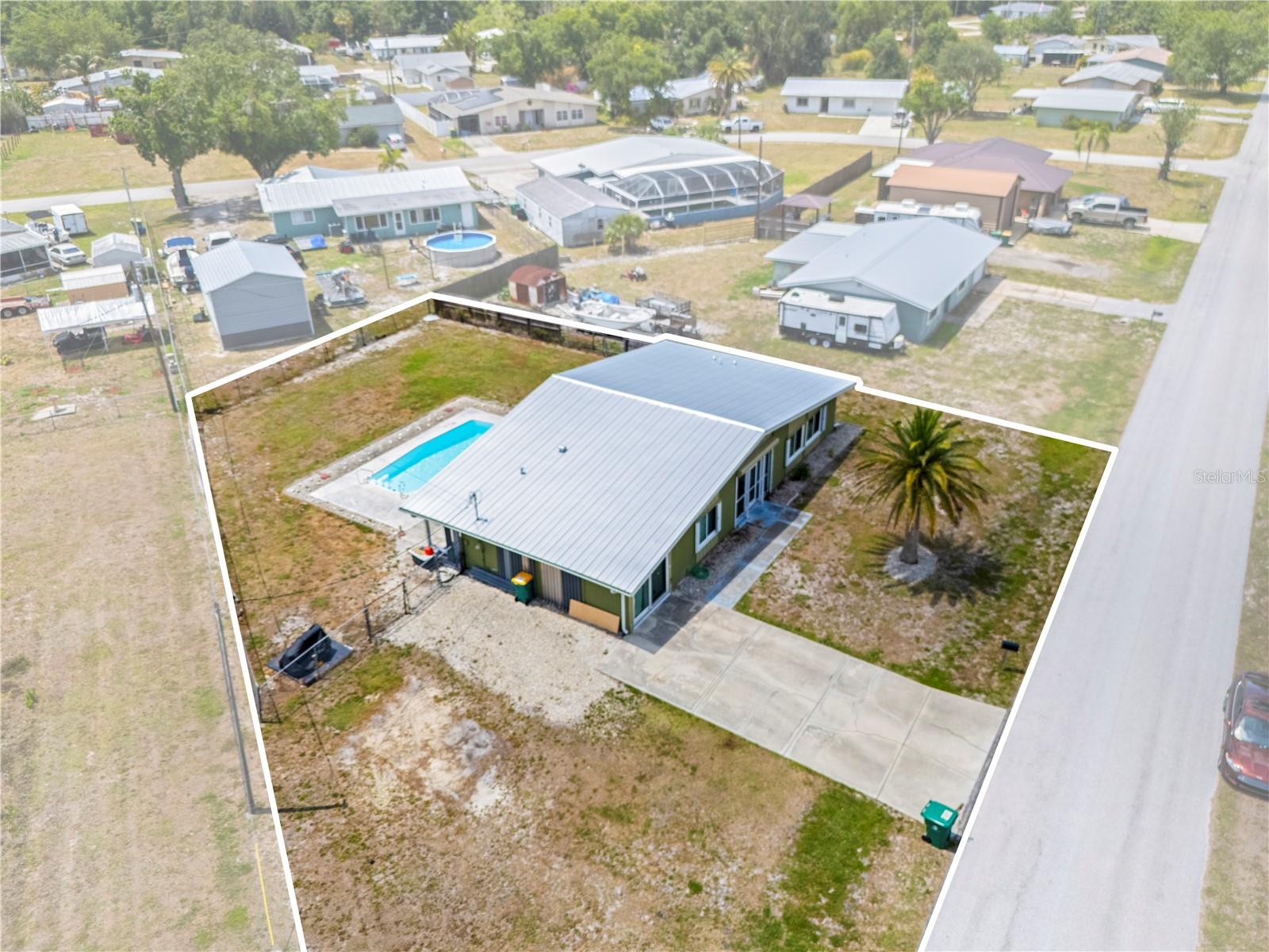 Image 31 of 33 For 5527 Fairway Drive S