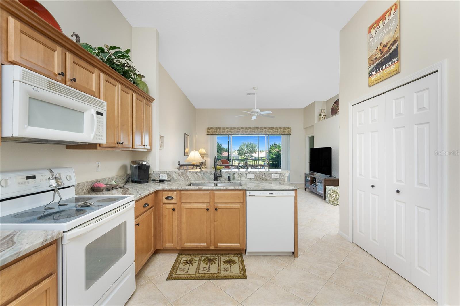 Image 15 of 66 For 3412 Grand Vista Court 202