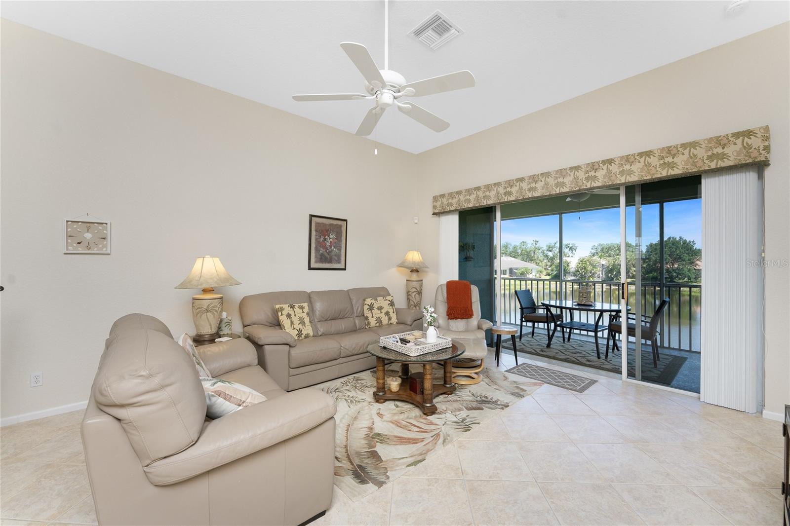 Image 20 of 66 For 3412 Grand Vista Court 202