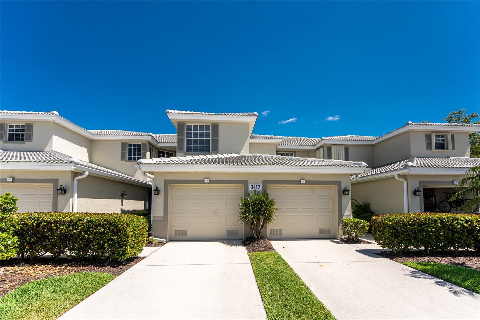 Image 3 of 66 For 3412 Grand Vista Court 202