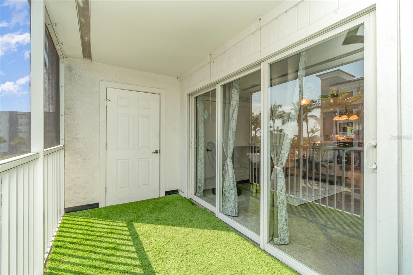 Image 17 of 31 For 150 Harborside Avenue 306