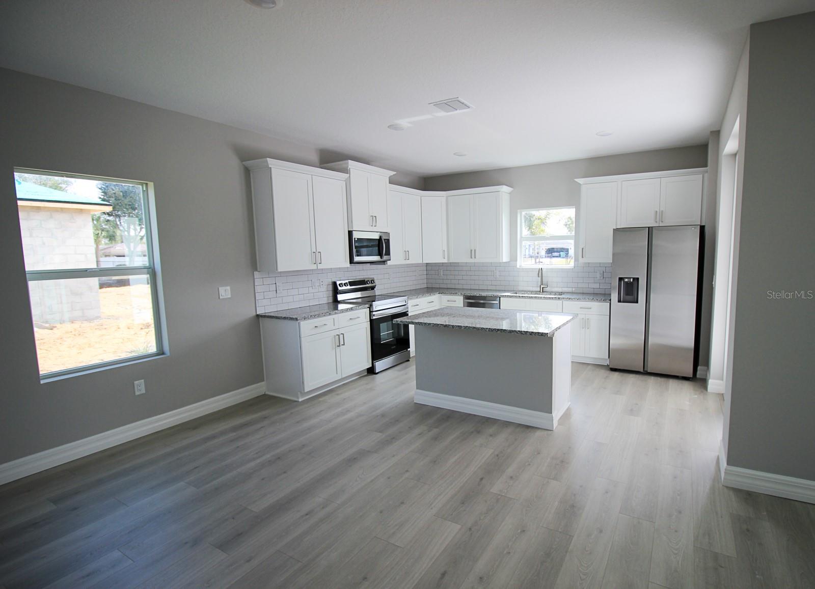 Image 4 of 15 For 16185 Alcira Circle