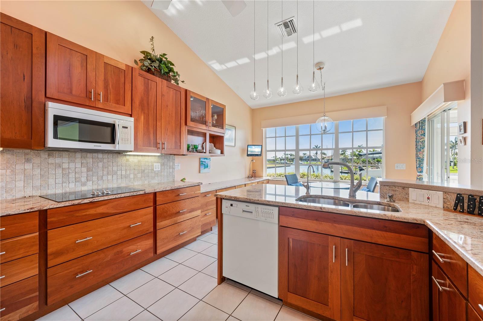 Image 8 of 66 For 3800 Bal Harbor Boulevard 415