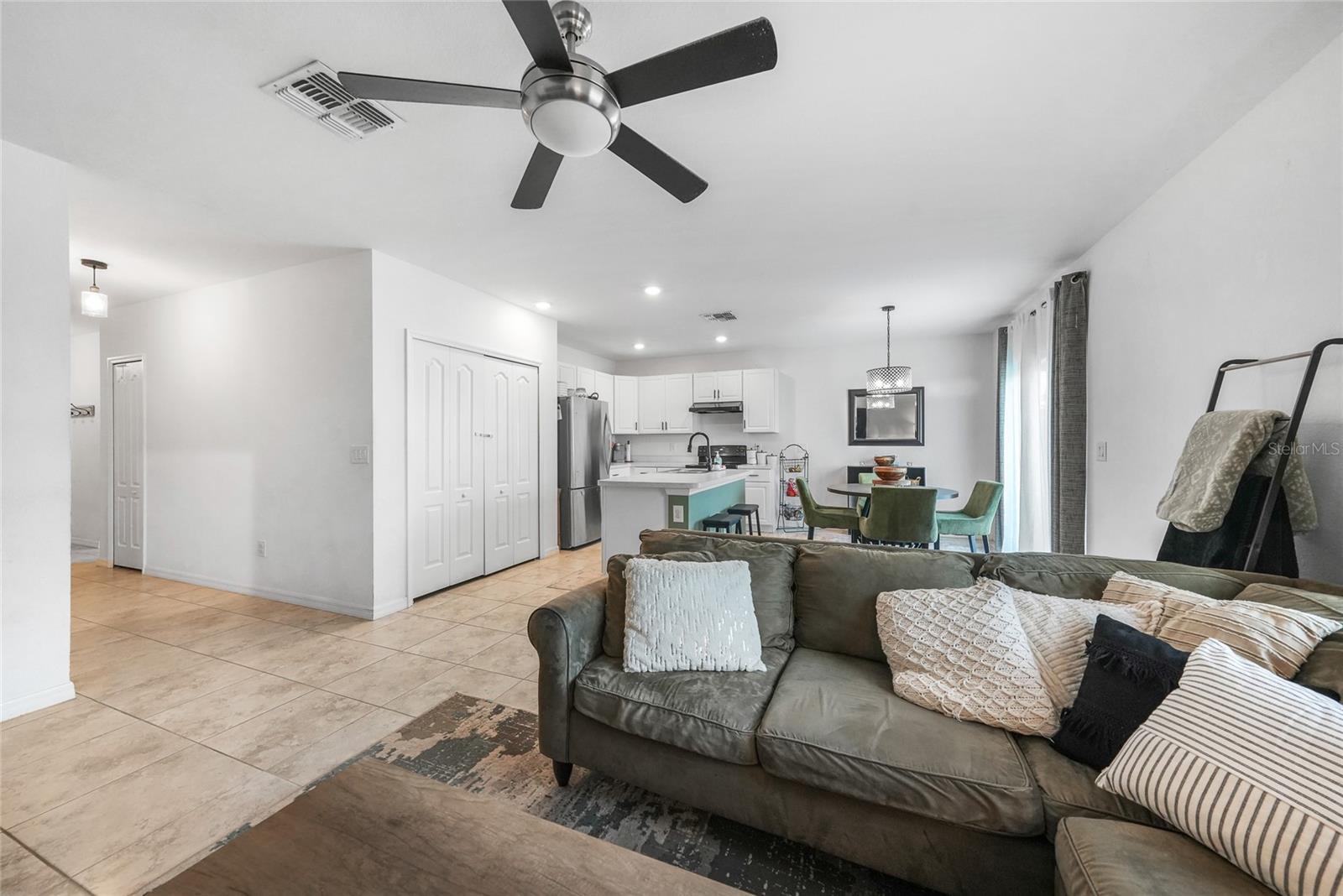 Image 4 of 24 For 27306 Deep Creek Boulevard
