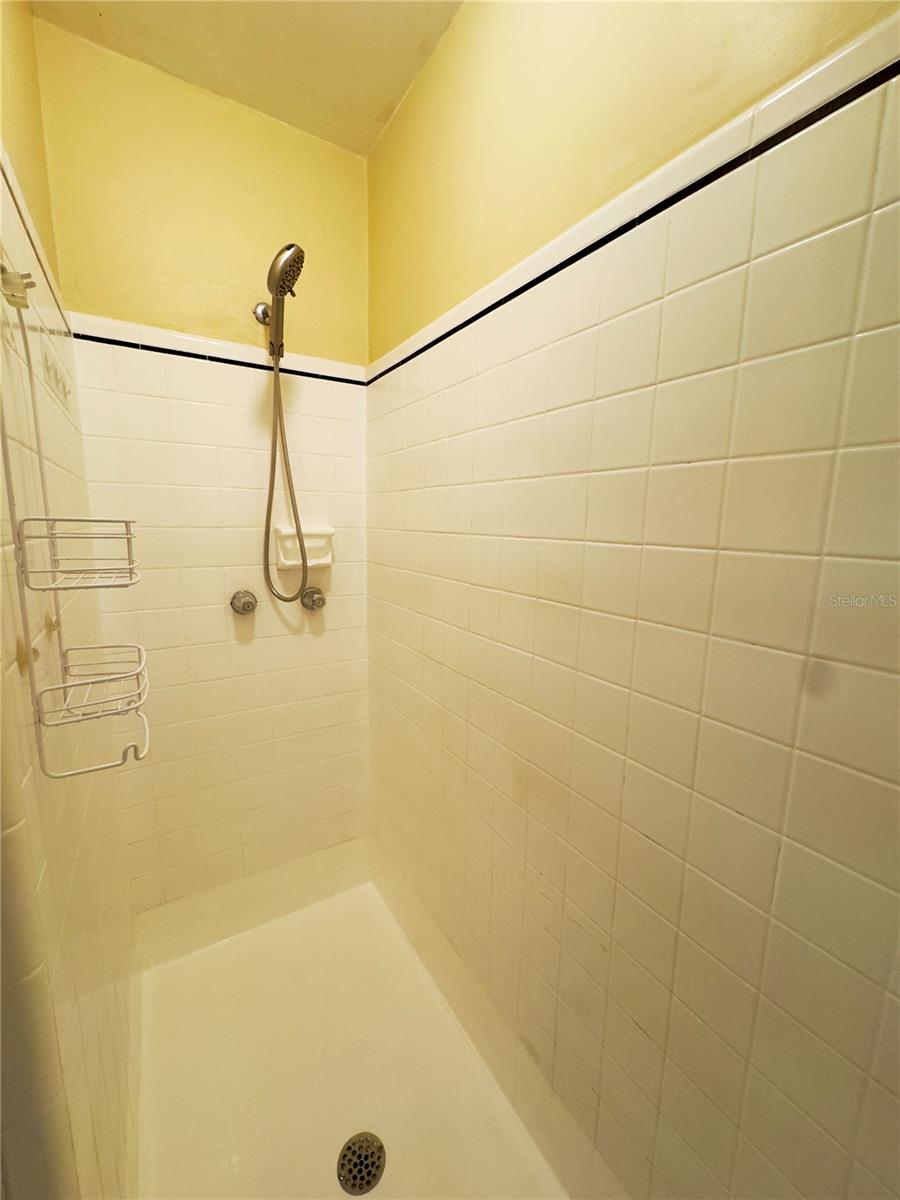 Image 30 of 46 For 5801 Poinciana Avenue