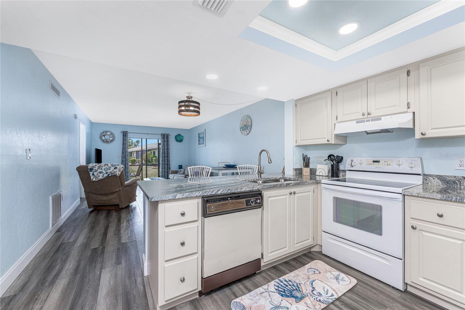 Image 20 of 71 For 25225 Rampart Boulevard 1603