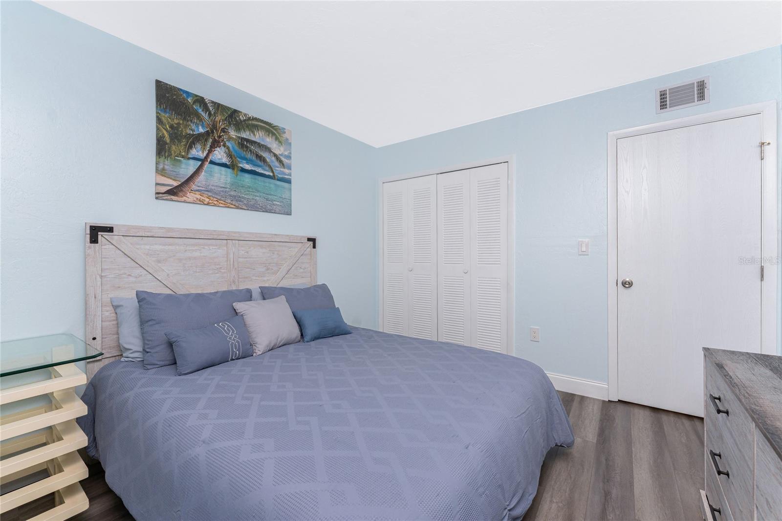 Image 22 of 71 For 25225 Rampart Boulevard 1603