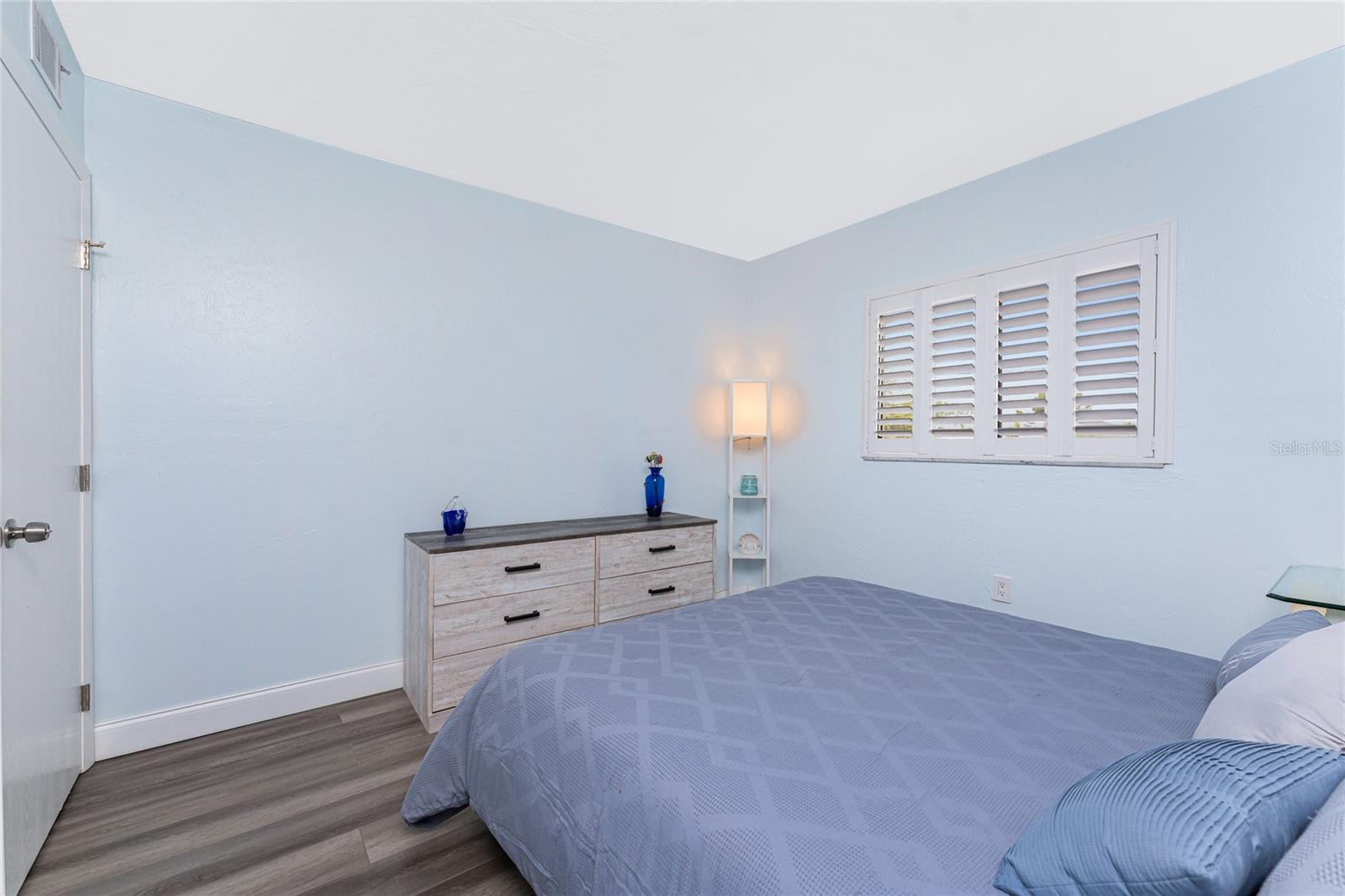 Image 23 of 71 For 25225 Rampart Boulevard 1603