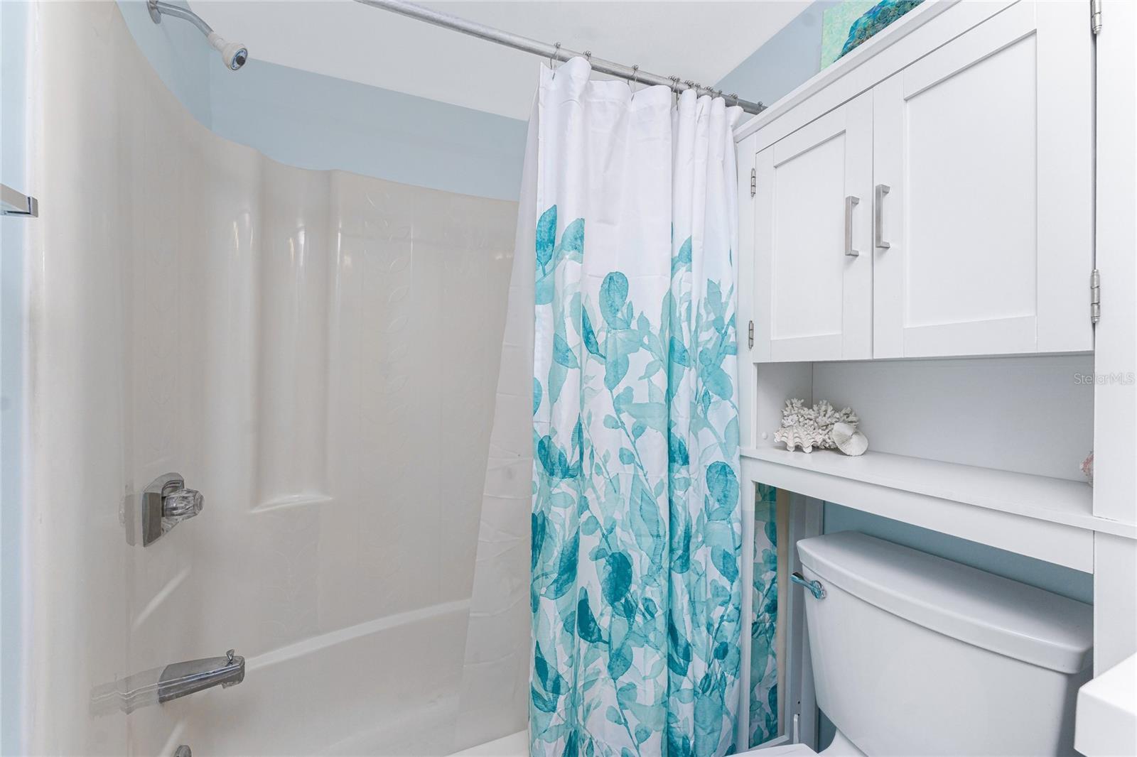 Image 26 of 71 For 25225 Rampart Boulevard 1603