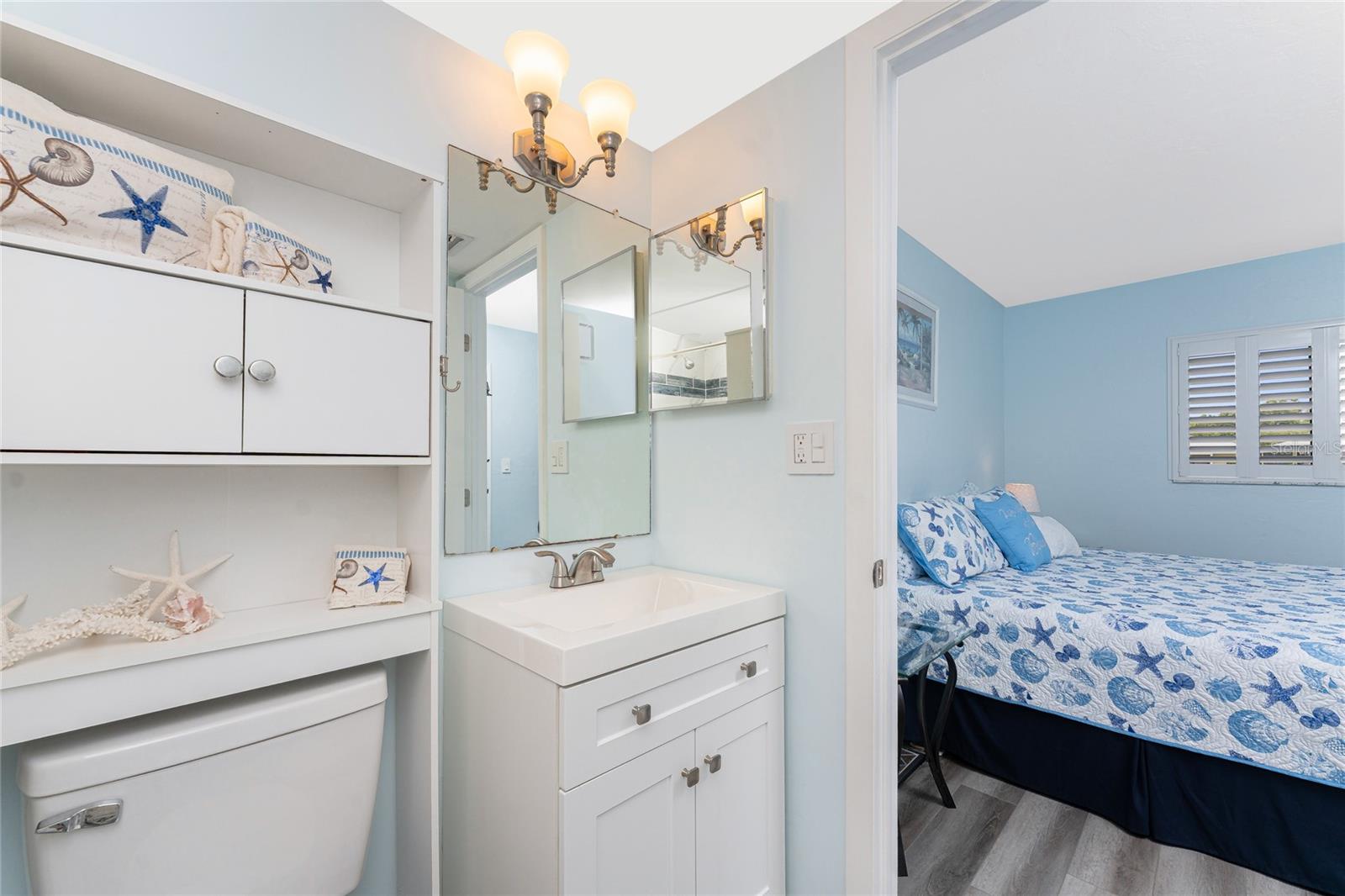Image 33 of 71 For 25225 Rampart Boulevard 1603