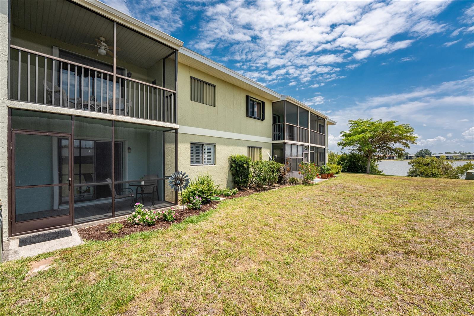 Image 43 of 71 For 25225 Rampart Boulevard 1603