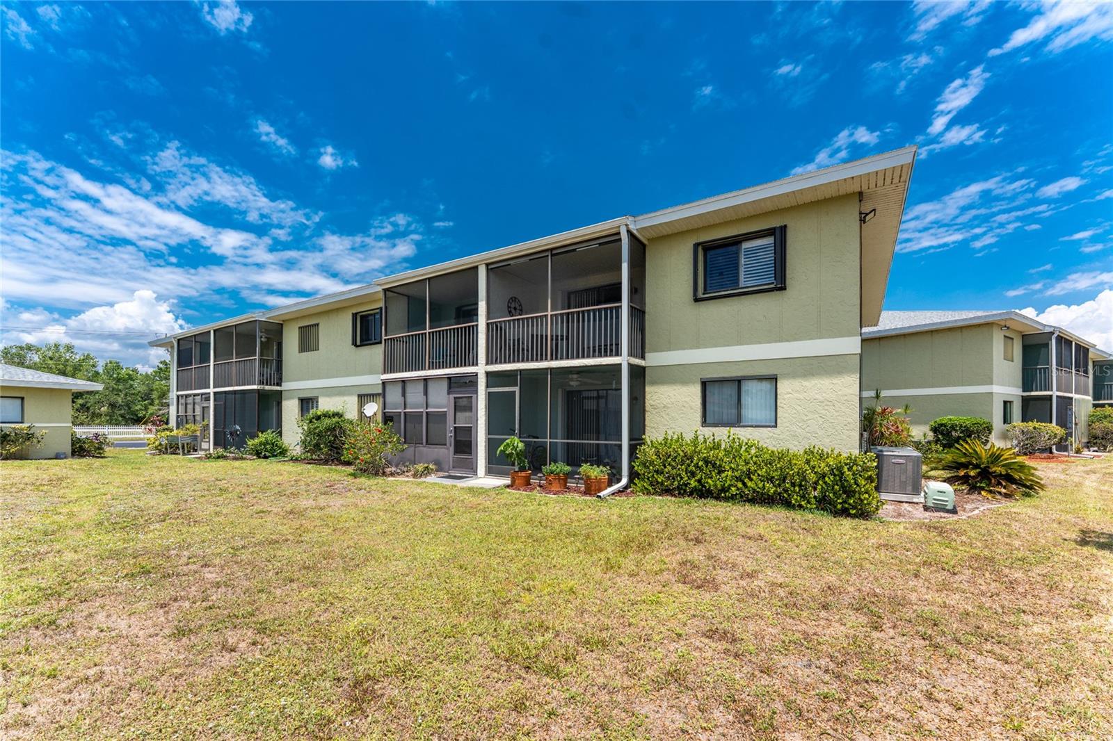 Image 45 of 71 For 25225 Rampart Boulevard 1603