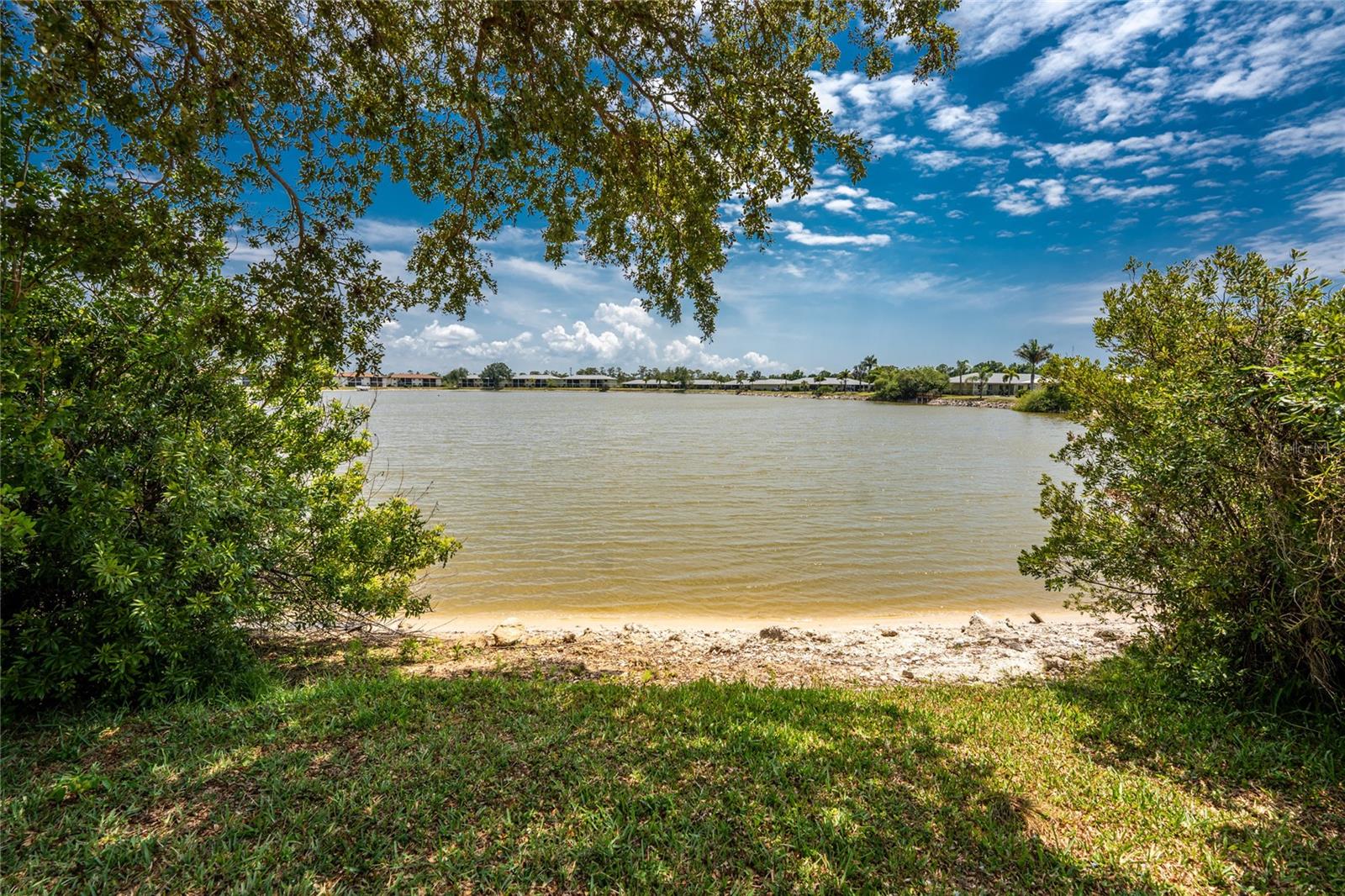 Image 46 of 71 For 25225 Rampart Boulevard 1603