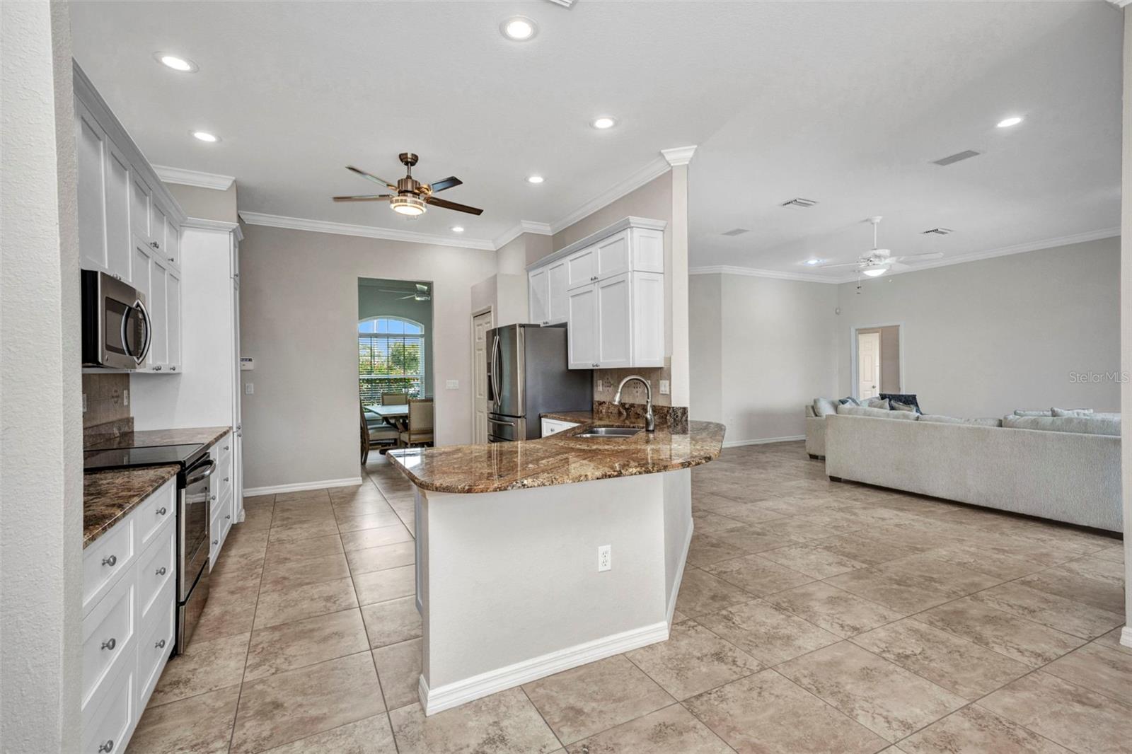 Image 10 of 56 For 12951 Kingsway Circle