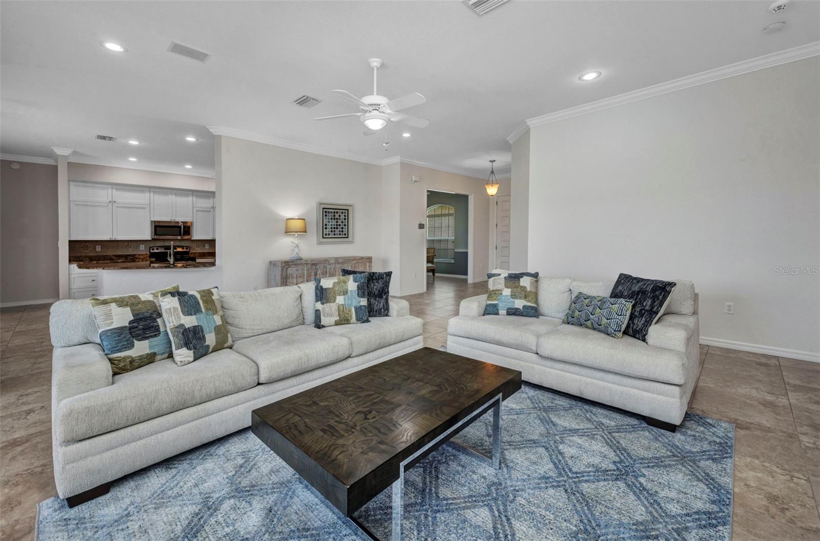 Image 14 of 56 For 12951 Kingsway Circle