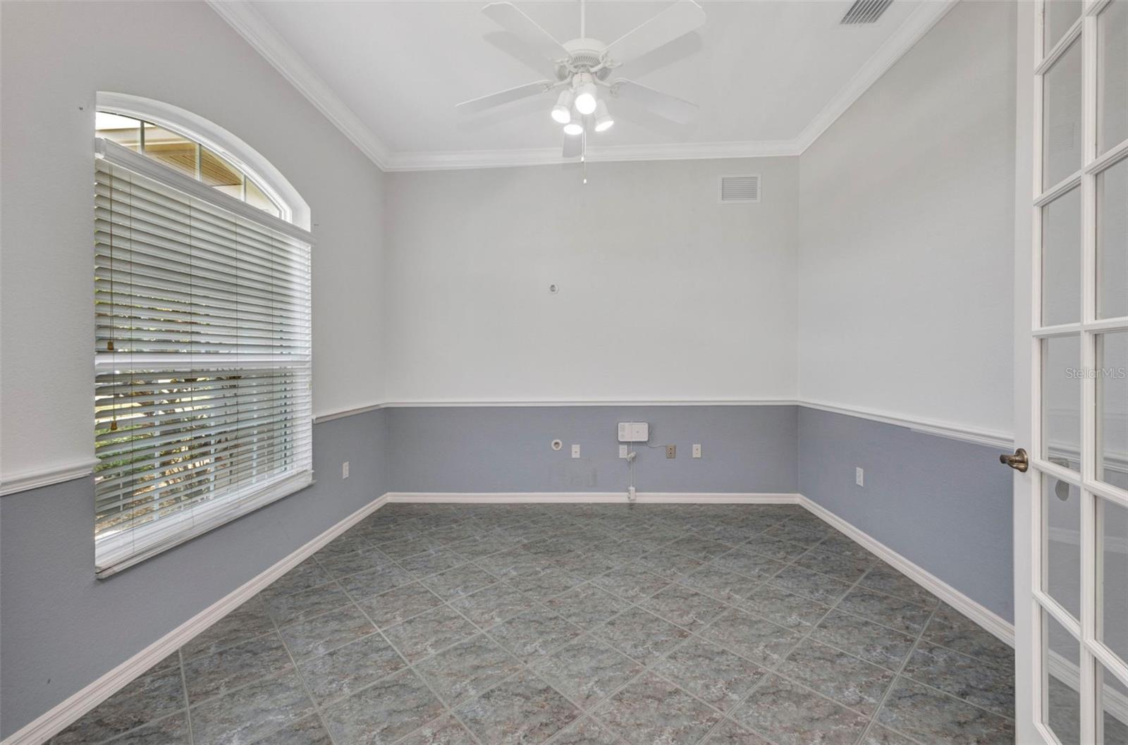 Image 21 of 56 For 12951 Kingsway Circle
