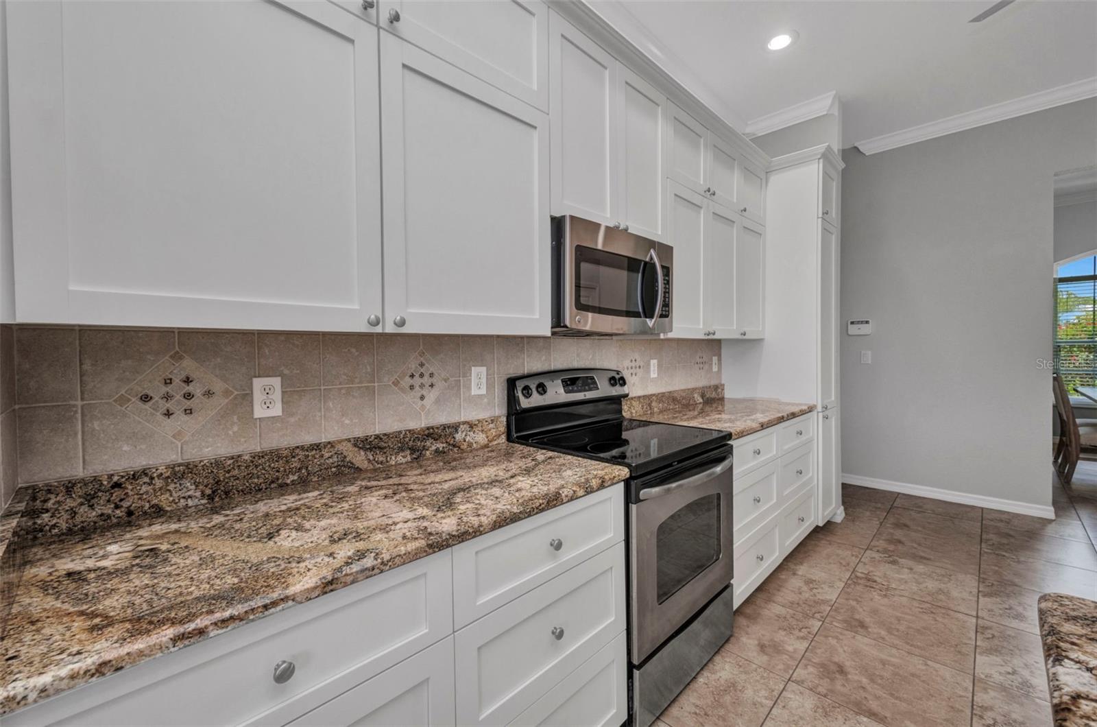 Image 8 of 56 For 12951 Kingsway Circle